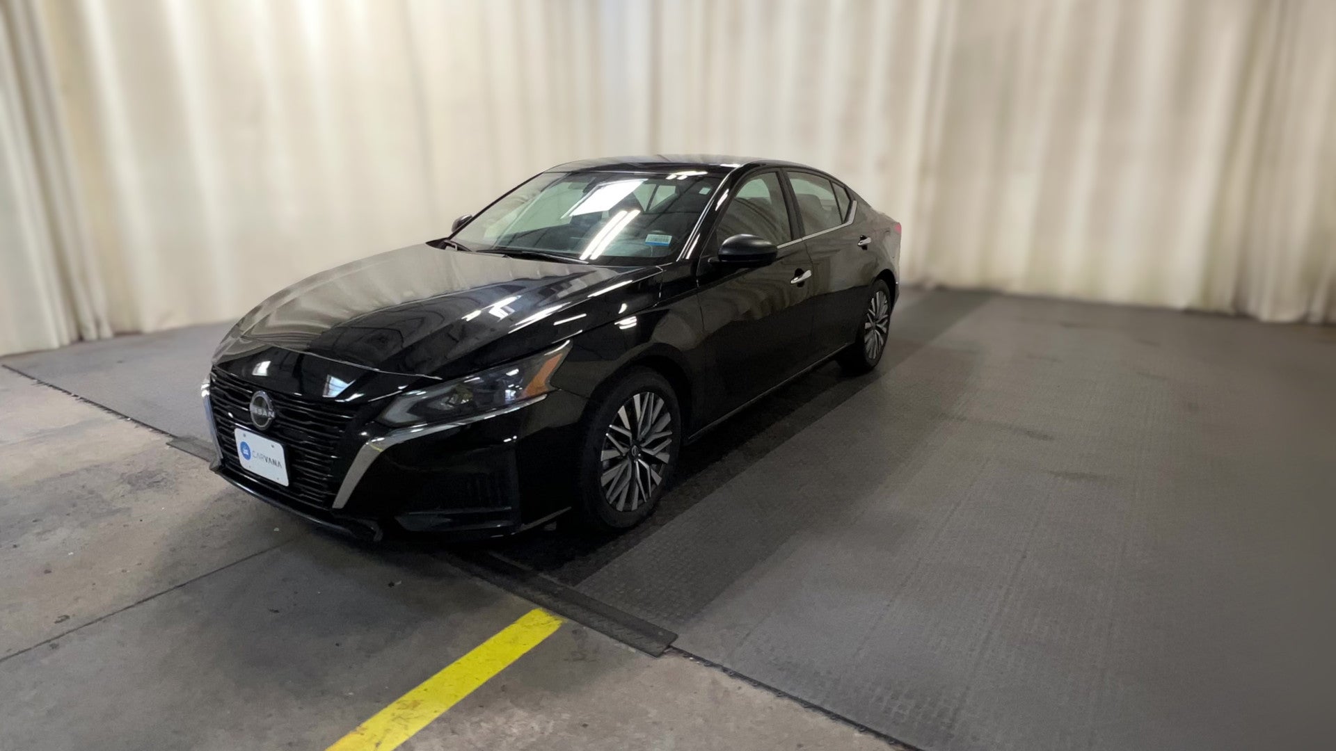 2025 Nissan Altima vehicle photo