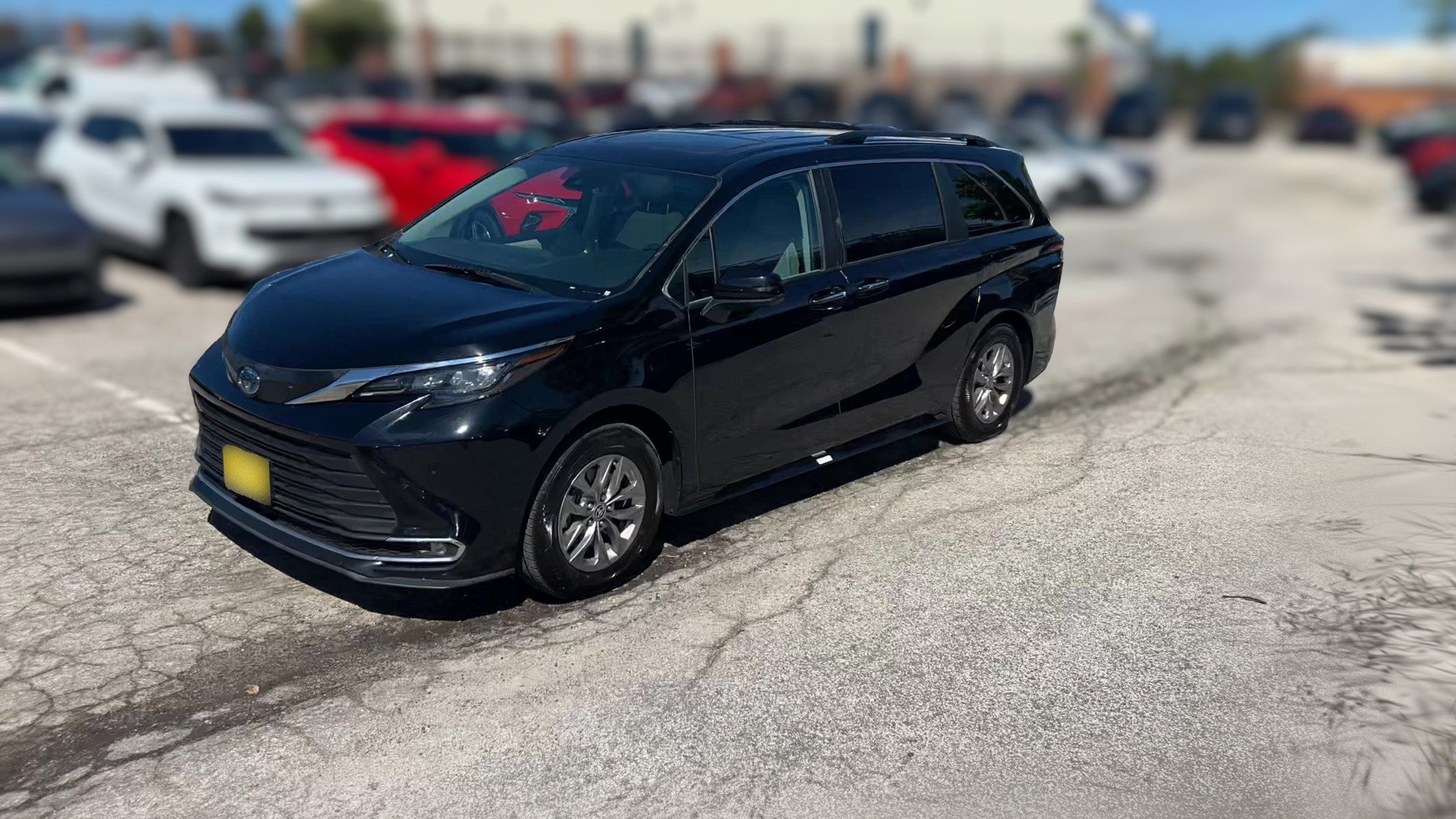2024 Toyota Sienna vehicle photo