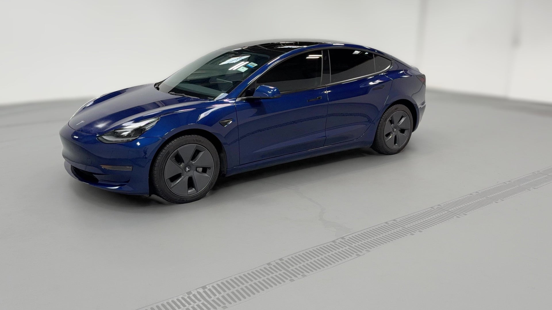 2022 Tesla Model 3 vehicle photo