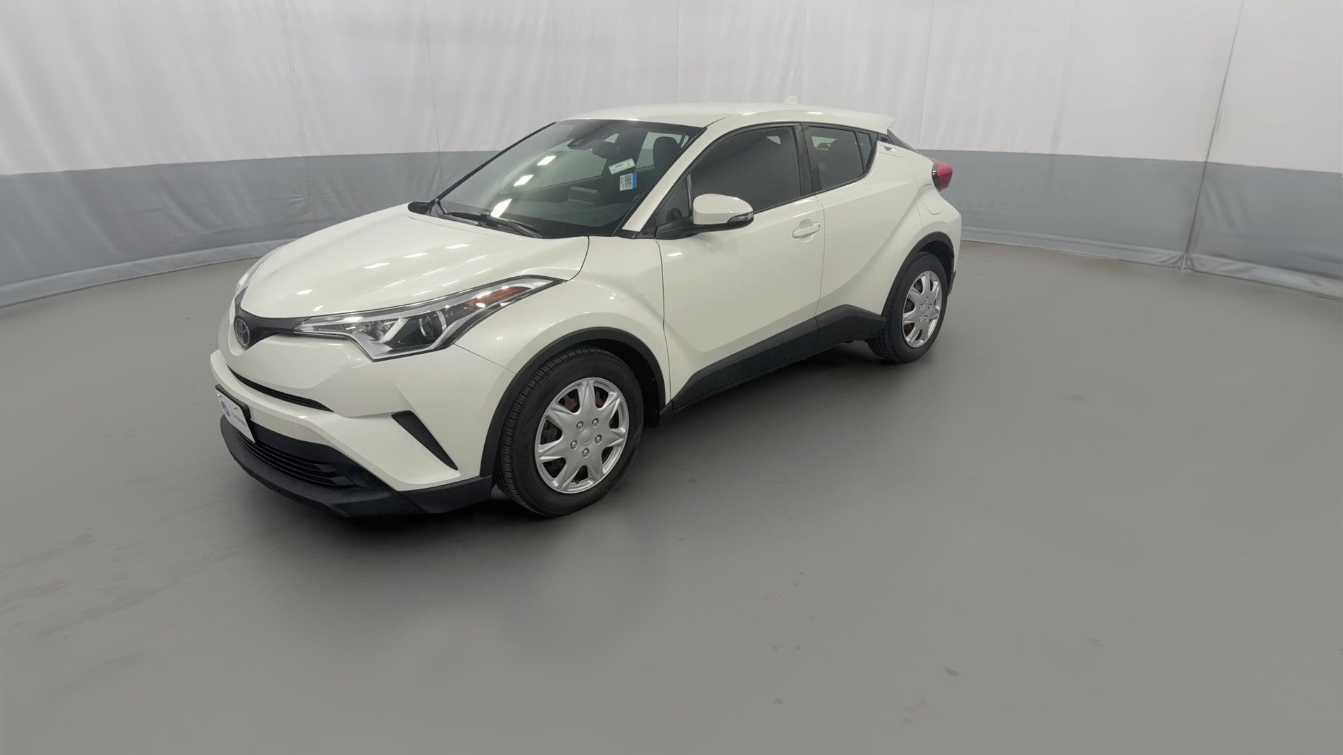 2019 Toyota C-HR vehicle photo