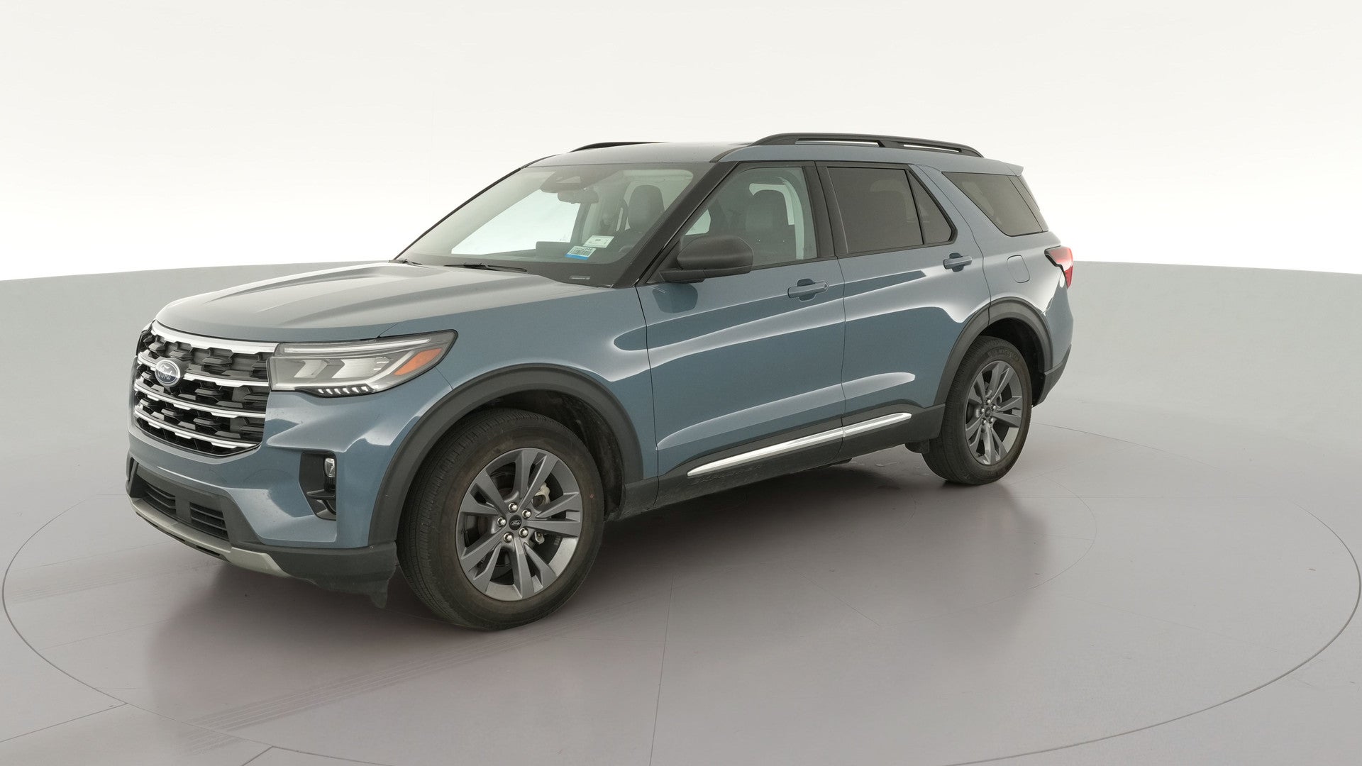 2025 Ford Explorer vehicle photo