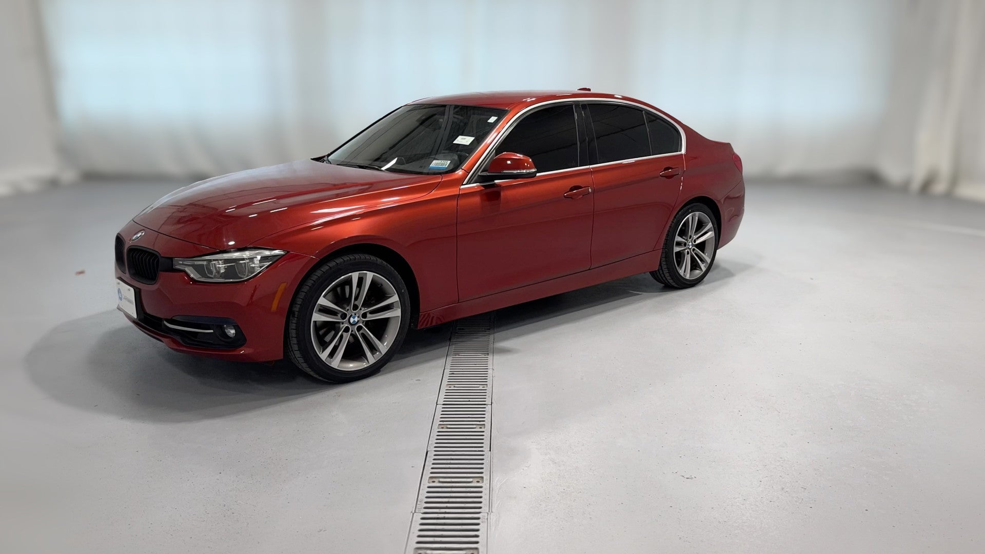 2018 BMW 3 Series vehicle photo
