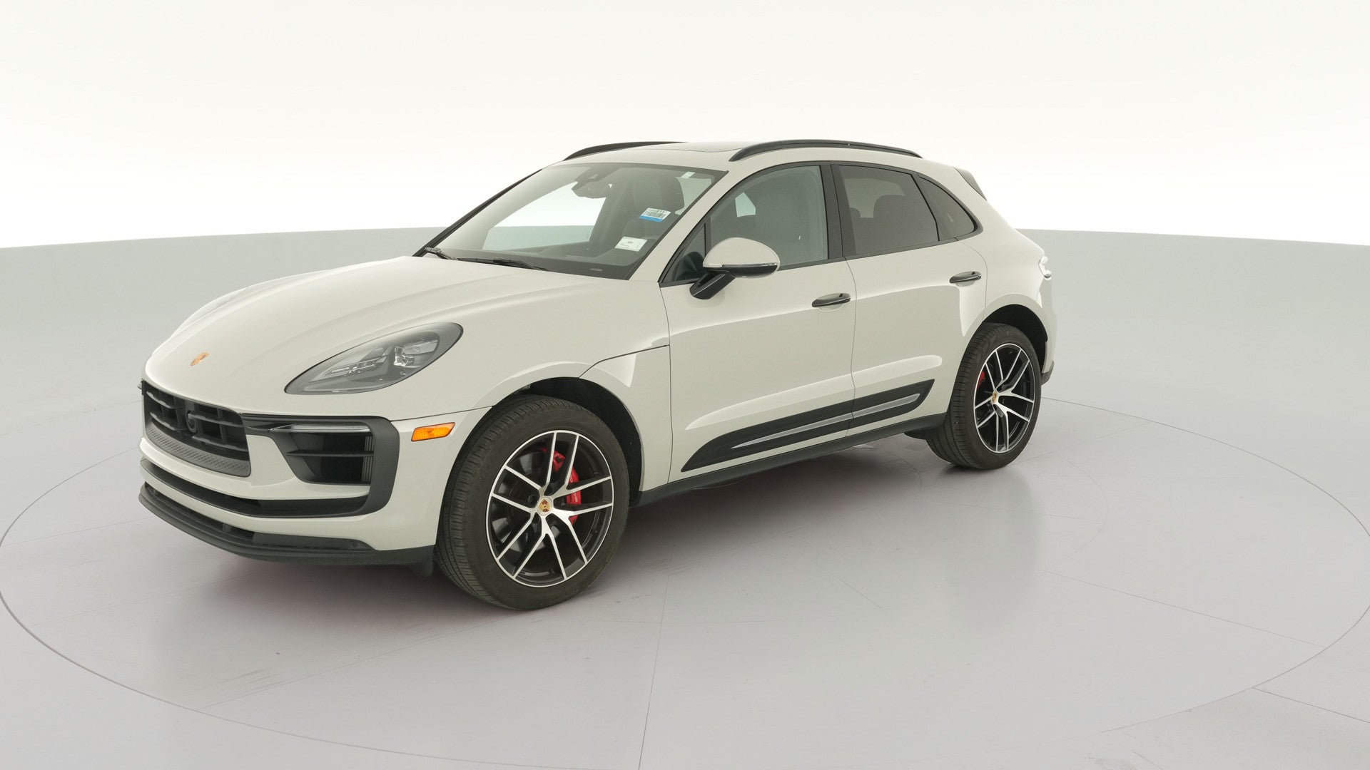 2023 Porsche Macan vehicle photo