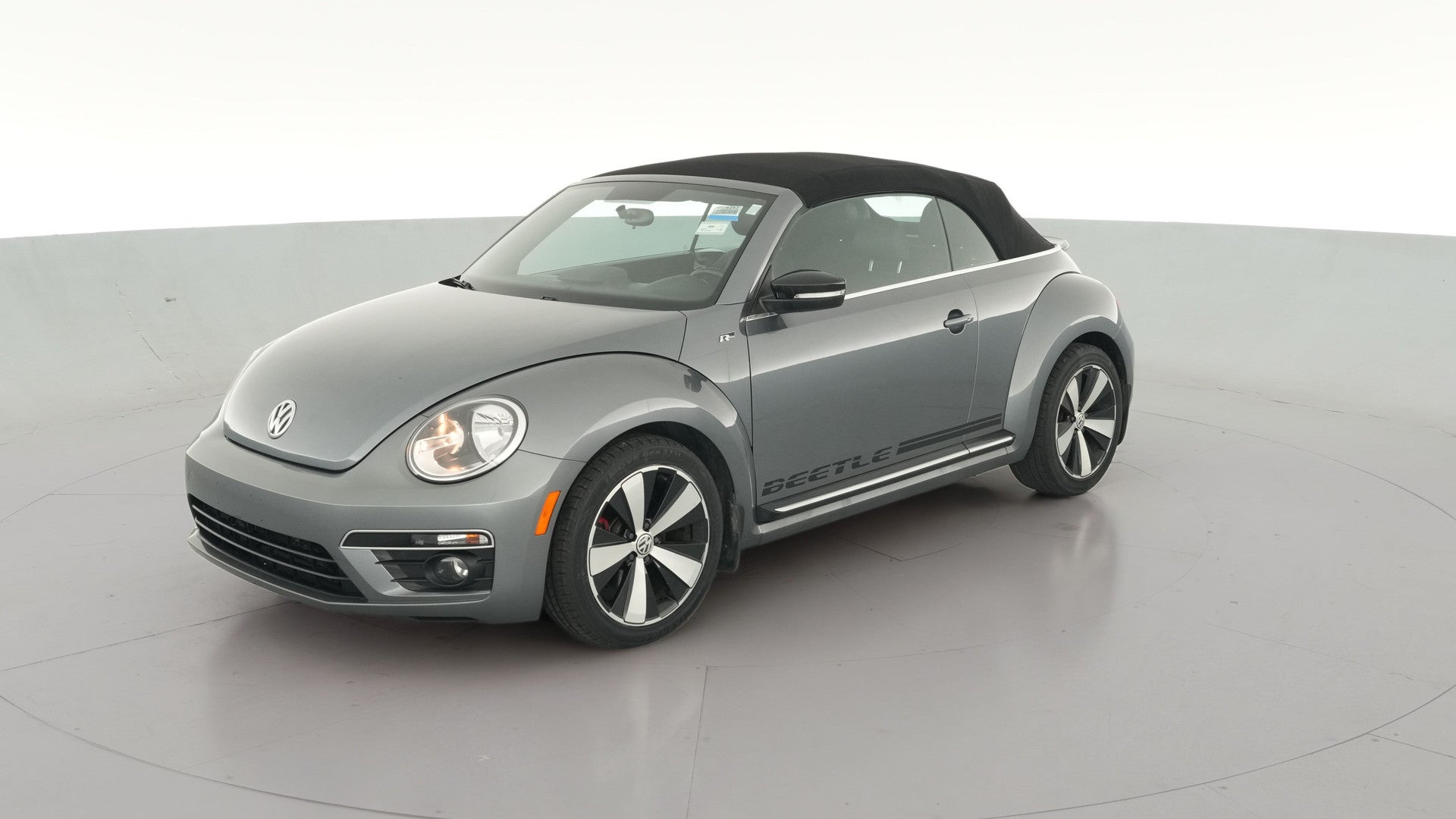 2013 Volkswagen Beetle vehicle photo