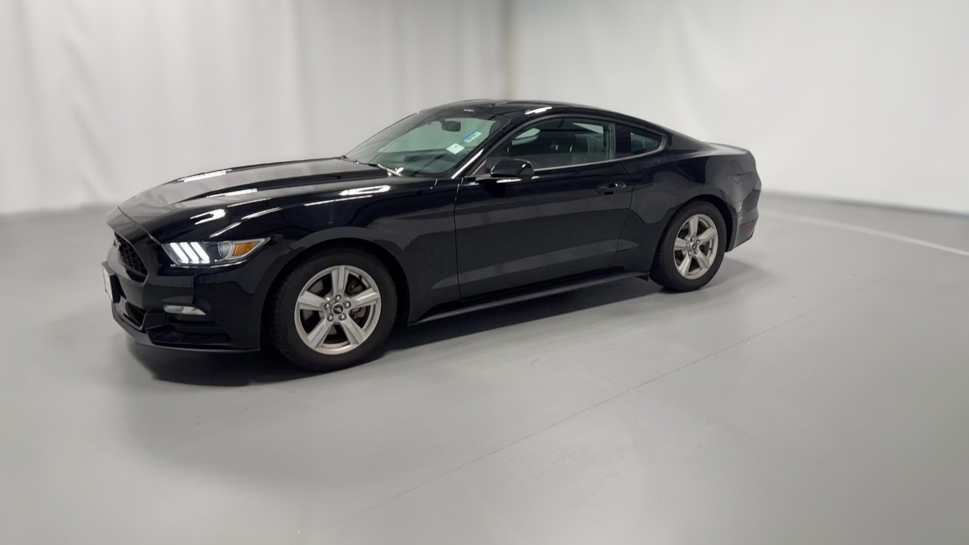 2016 Ford Mustang vehicle photo