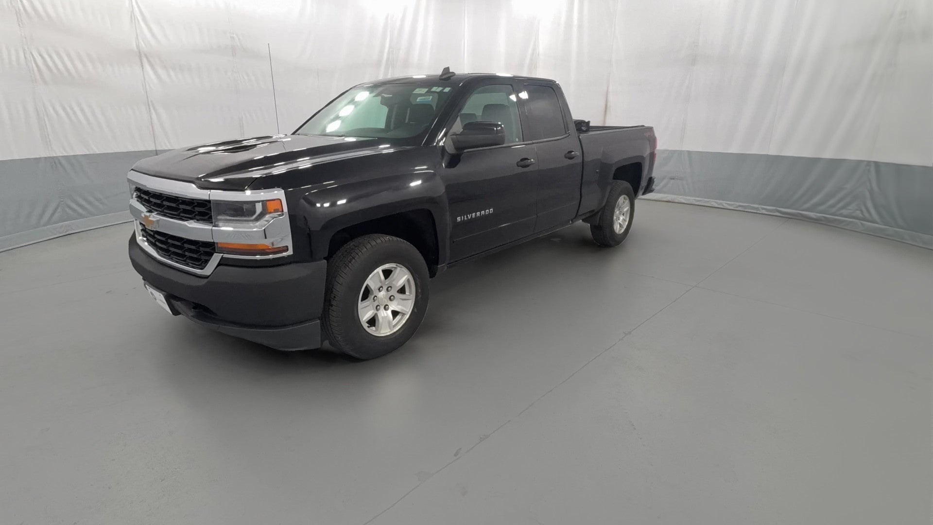 2019 Chevrolet Silverado 1500 LD Double Cab vehicle photo