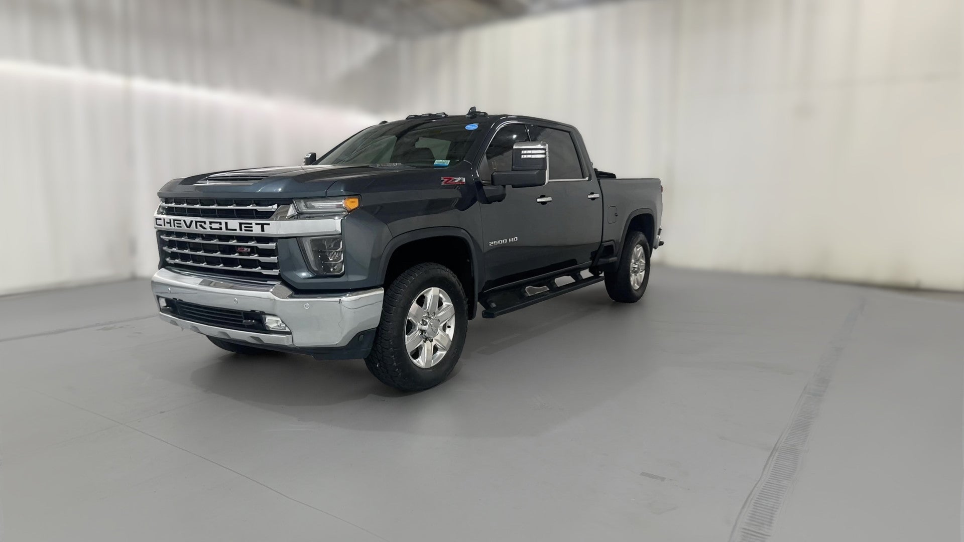 2020 Chevrolet Silverado 2500 HD Crew Cab vehicle photo