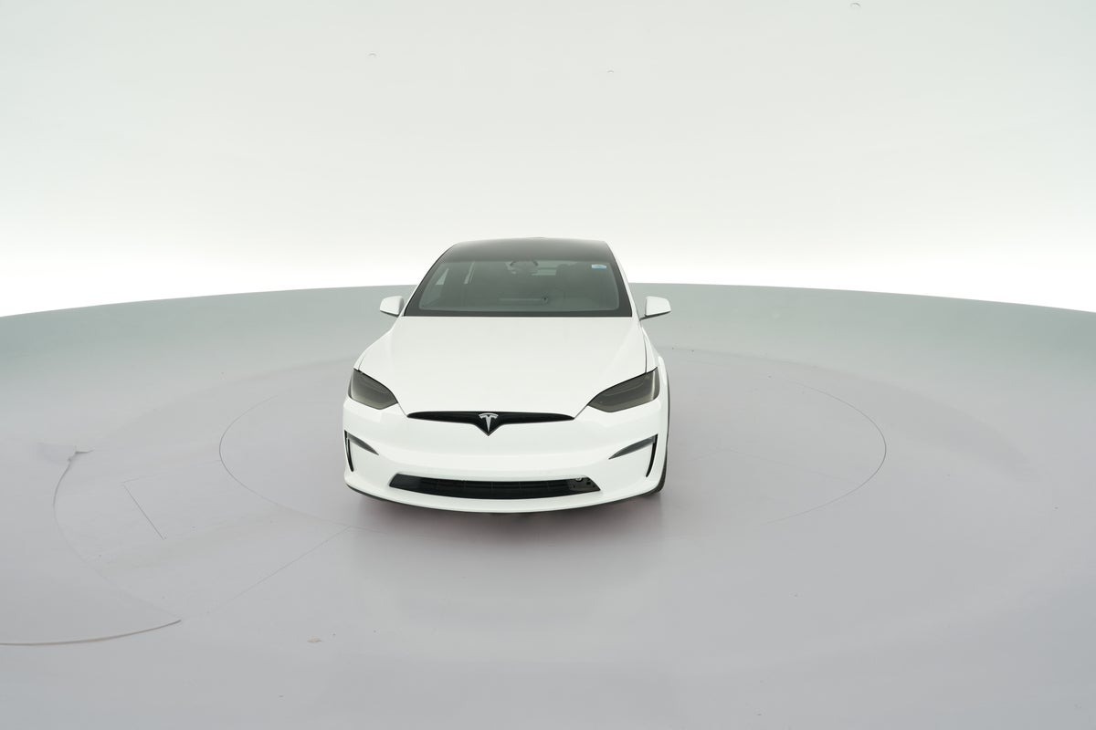 2022 Tesla Model X Plaid in Pearl White Multi-coat — 360° view 1