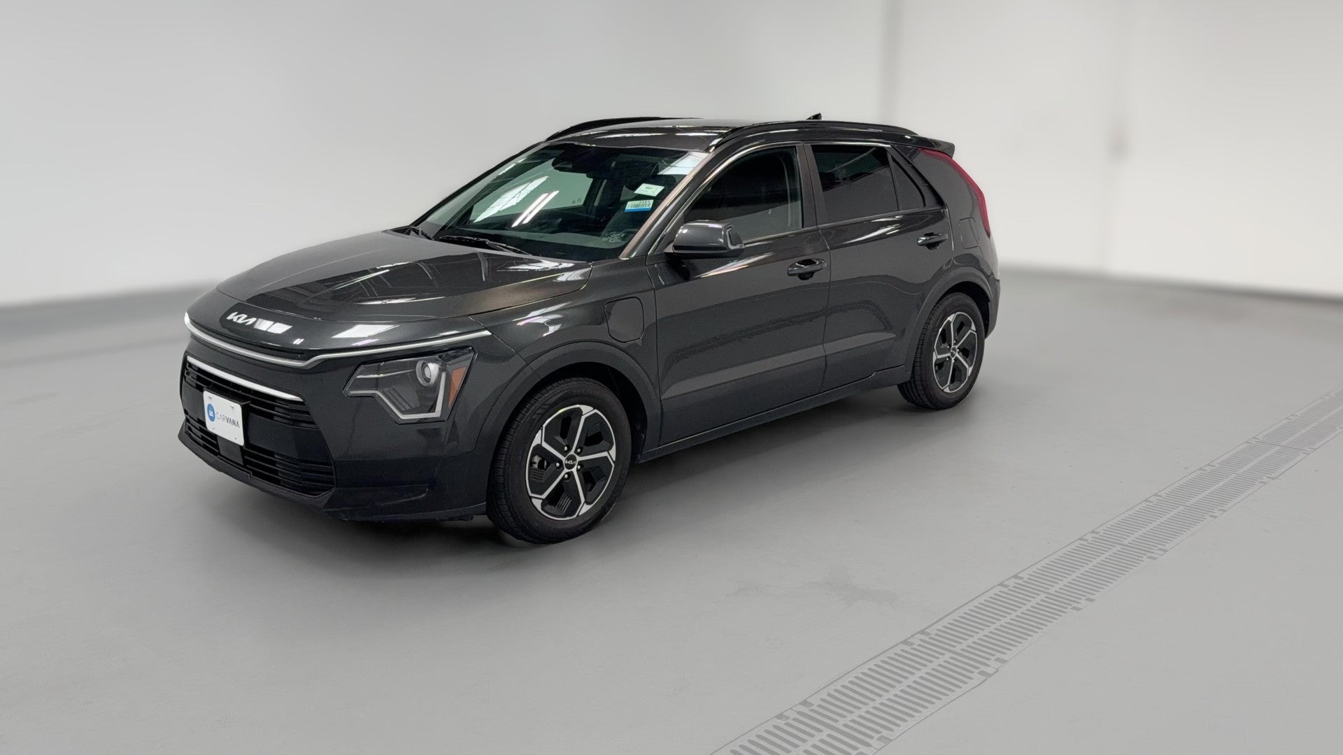 2023 Kia Niro Plug-in Hybrid vehicle photo