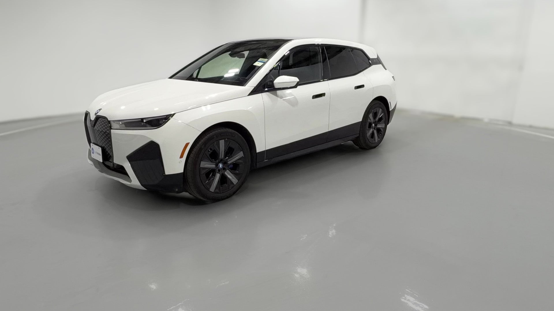 2023 BMW iX vehicle photo