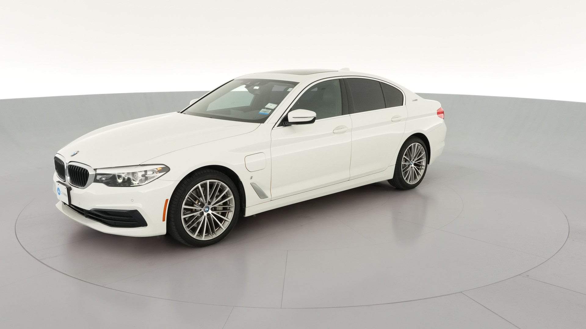 2019 BMW 5 Series vehicle photo