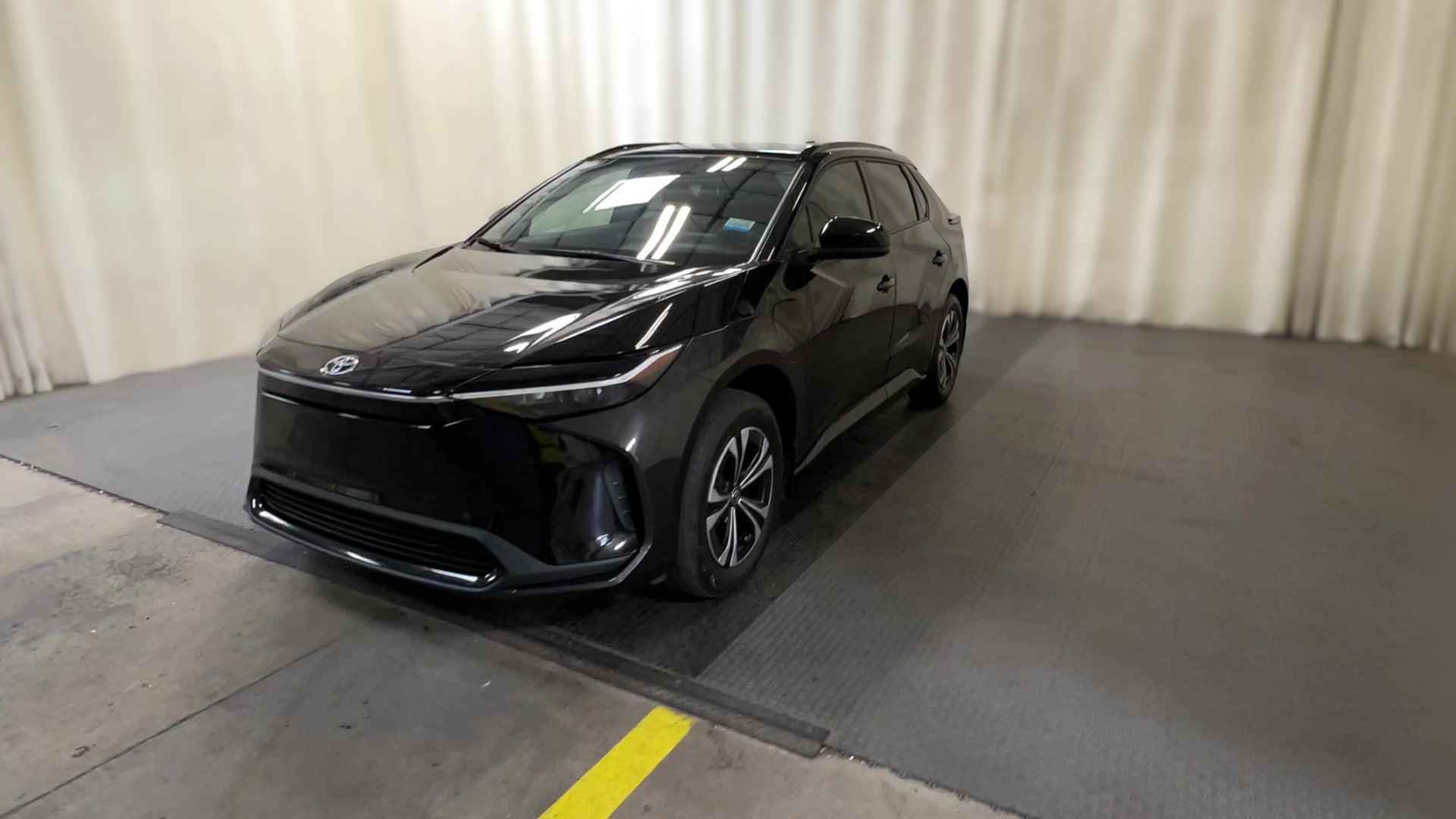 2024 Toyota bZ4X vehicle photo