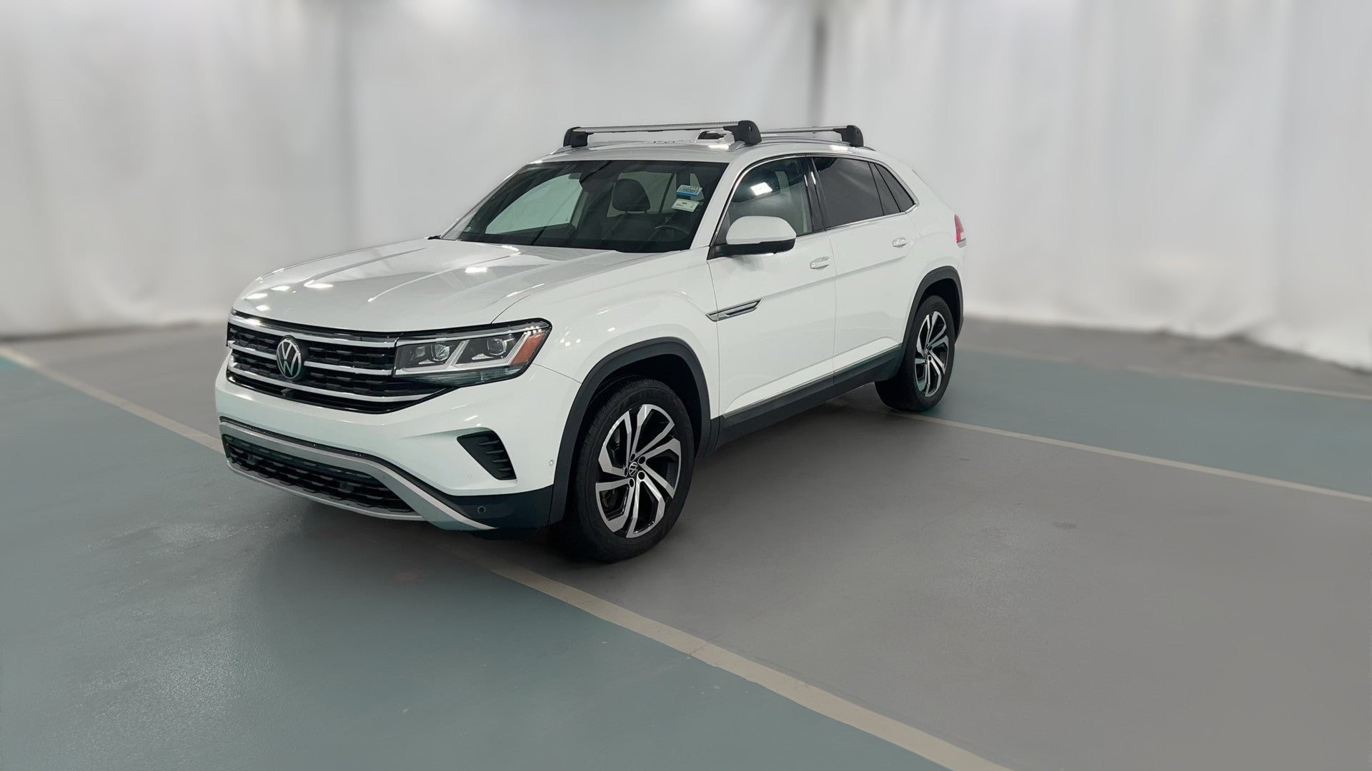 2021 Volkswagen Atlas Cross Sport vehicle photo