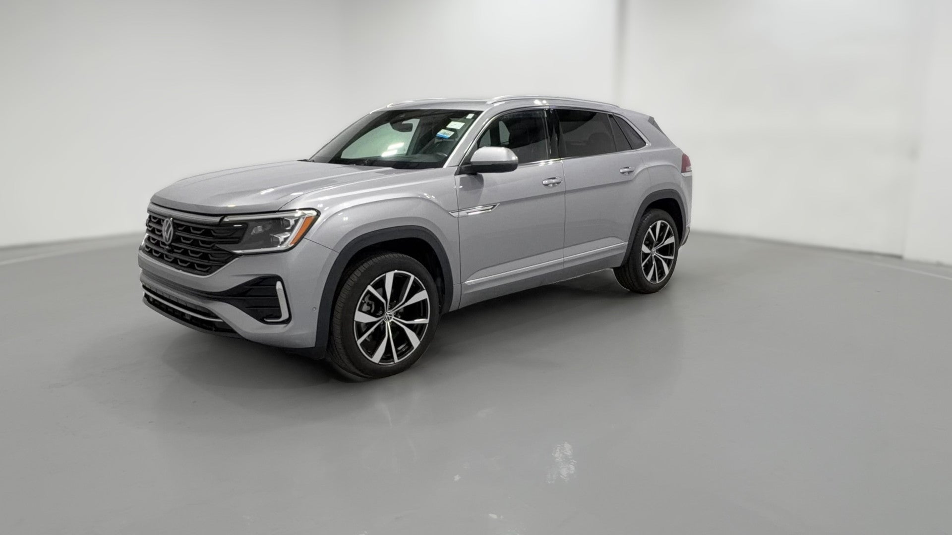 2025 Volkswagen Atlas Cross Sport vehicle photo