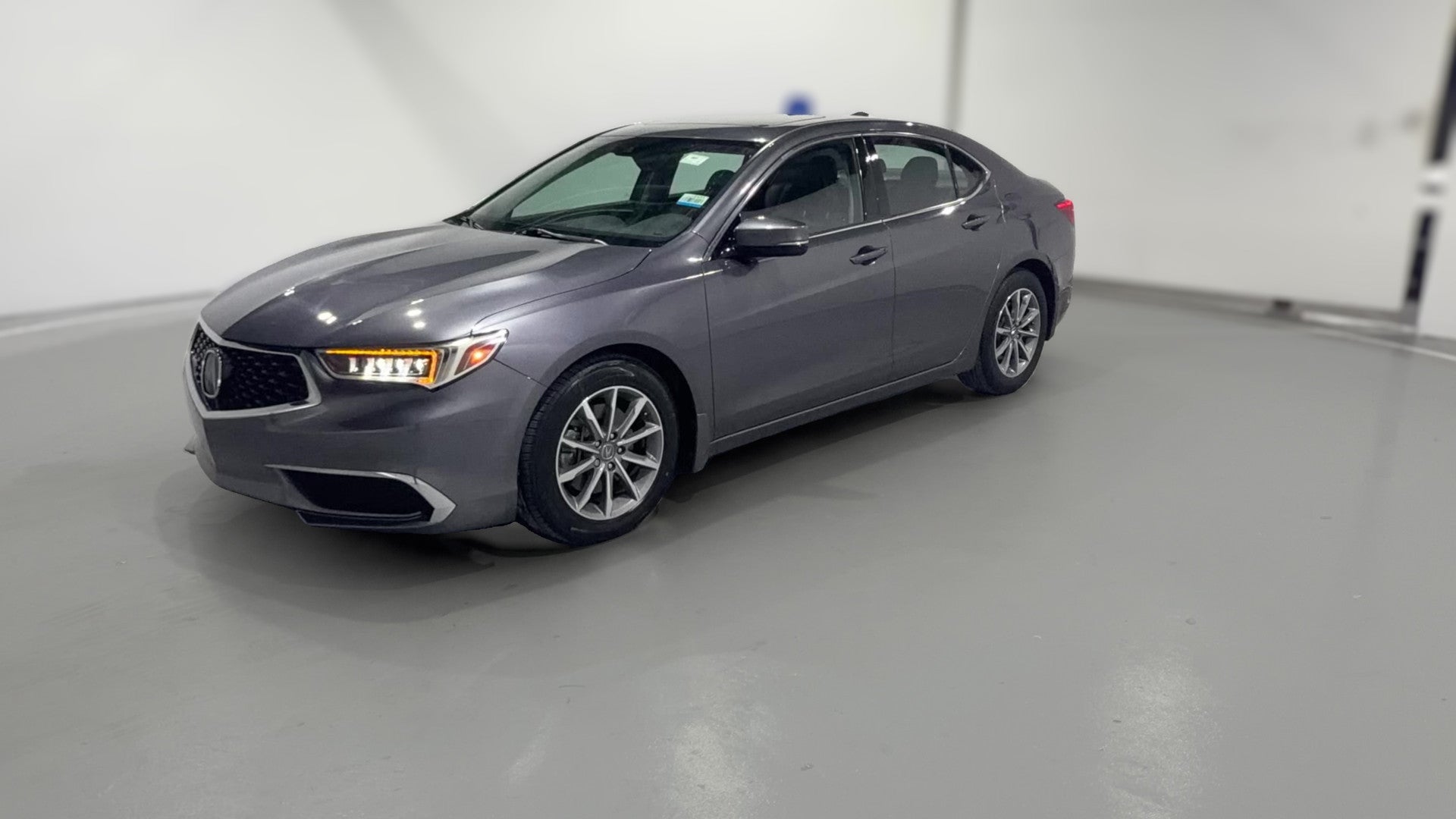 2018 Acura TLX vehicle photo