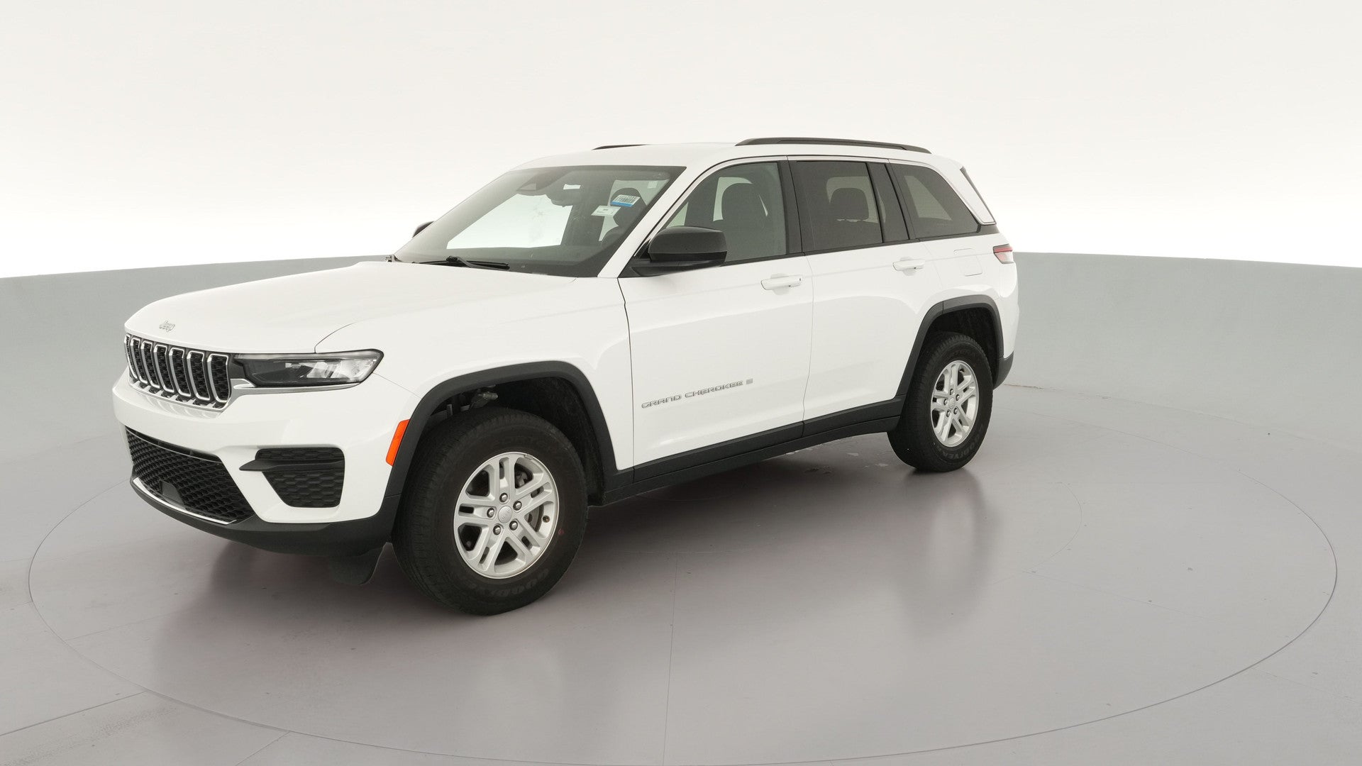 2024 Jeep Grand Cherokee vehicle photo