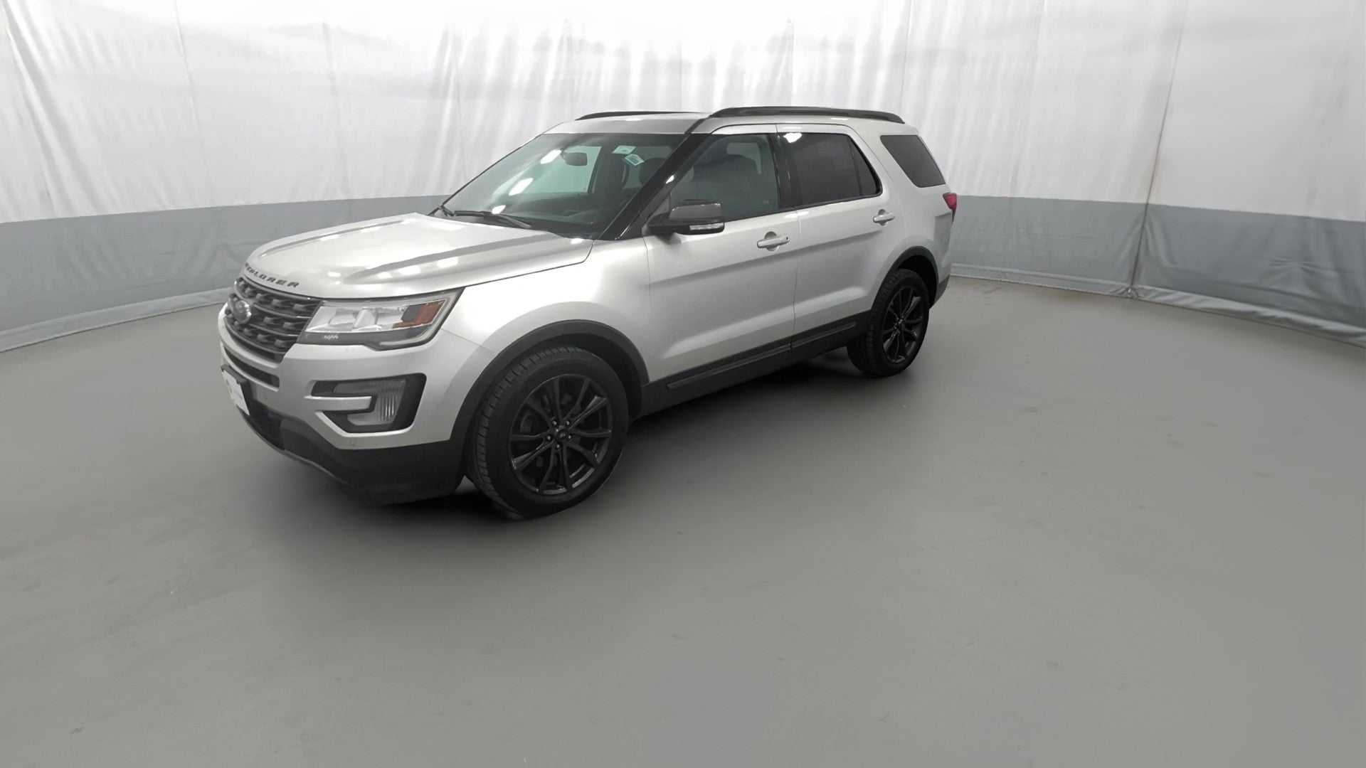 2017 Ford Explorer vehicle photo