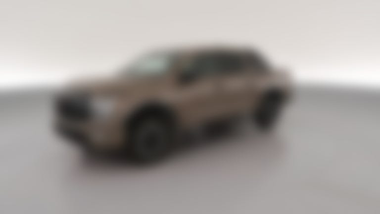 2023 Nissan Titan Crew Cab vehicle photo