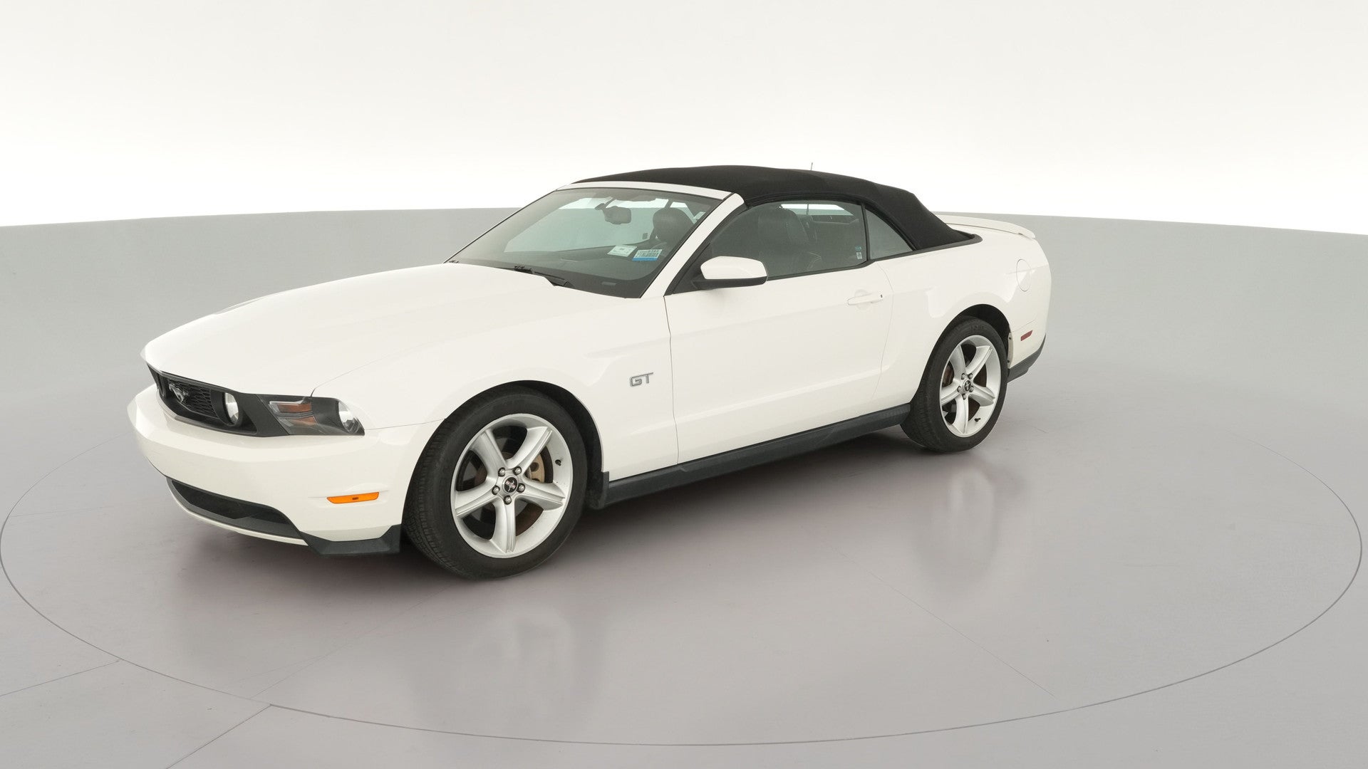 2010 Ford Mustang vehicle photo