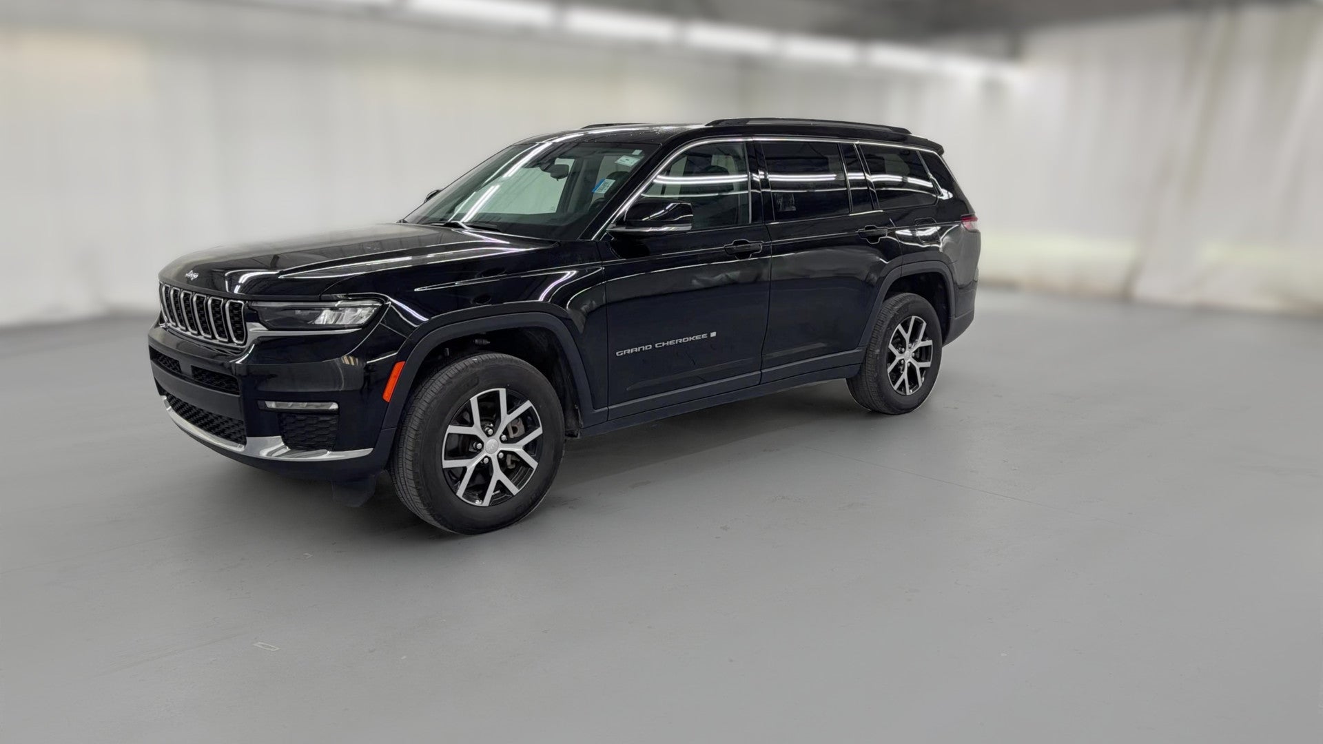 2023 Jeep Grand Cherokee L vehicle photo
