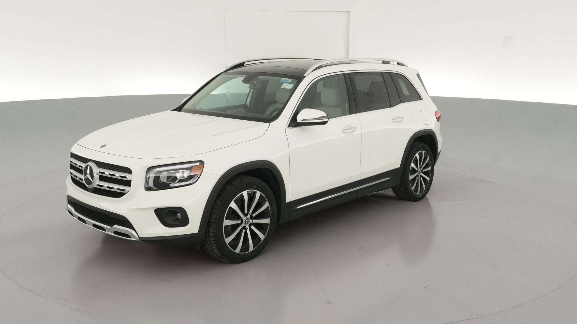 2023 Mercedes-Benz GLB vehicle photo