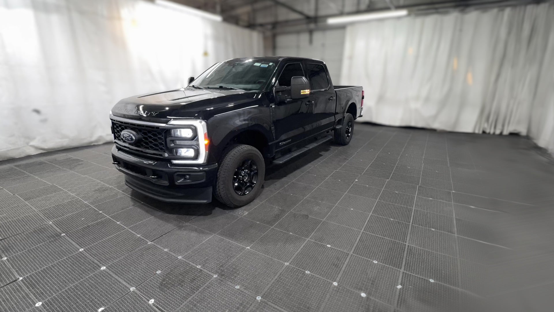 2023 Ford F250 Super Duty Crew Cab vehicle photo