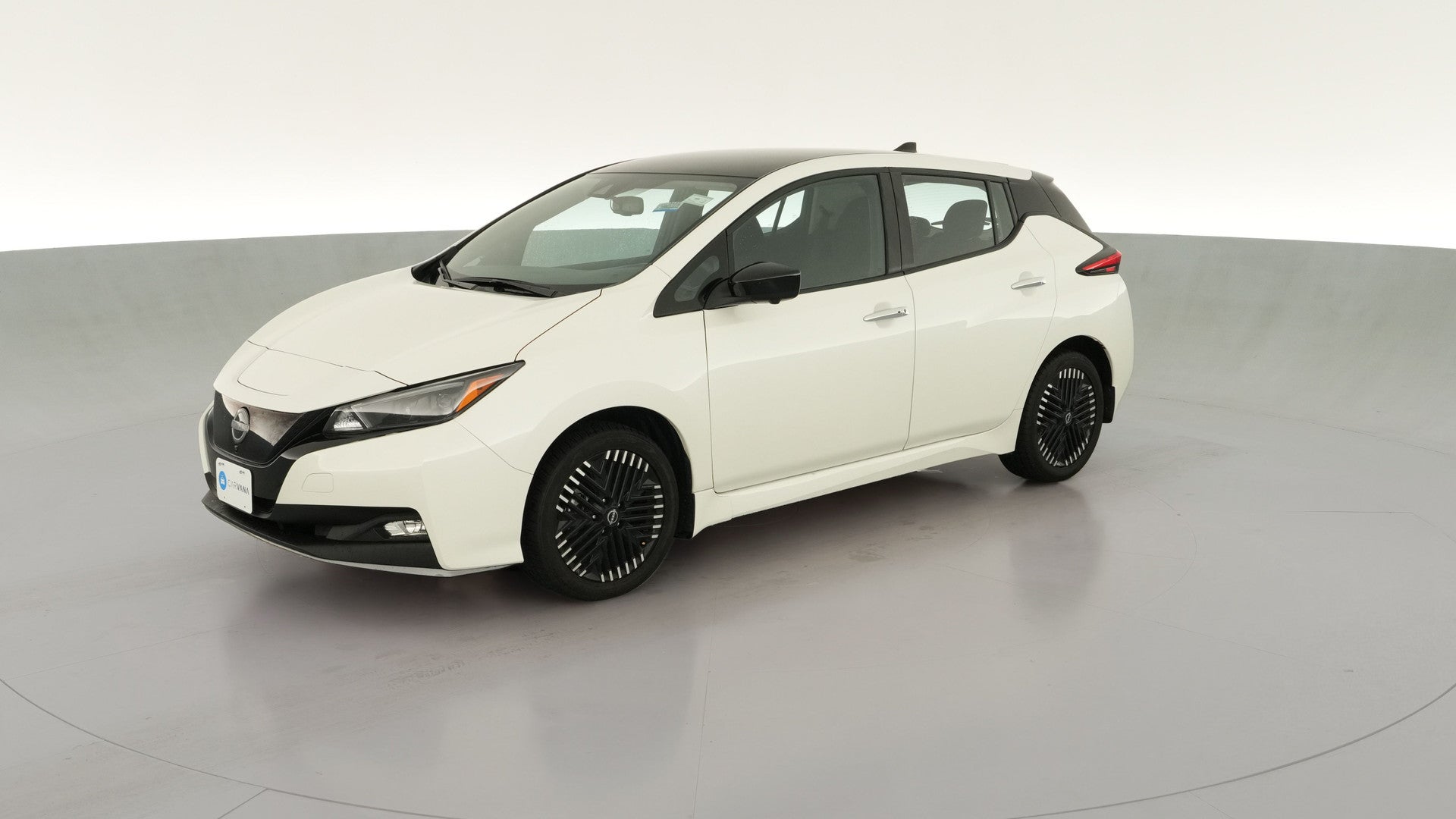 2024 Nissan LEAF vehicle photo