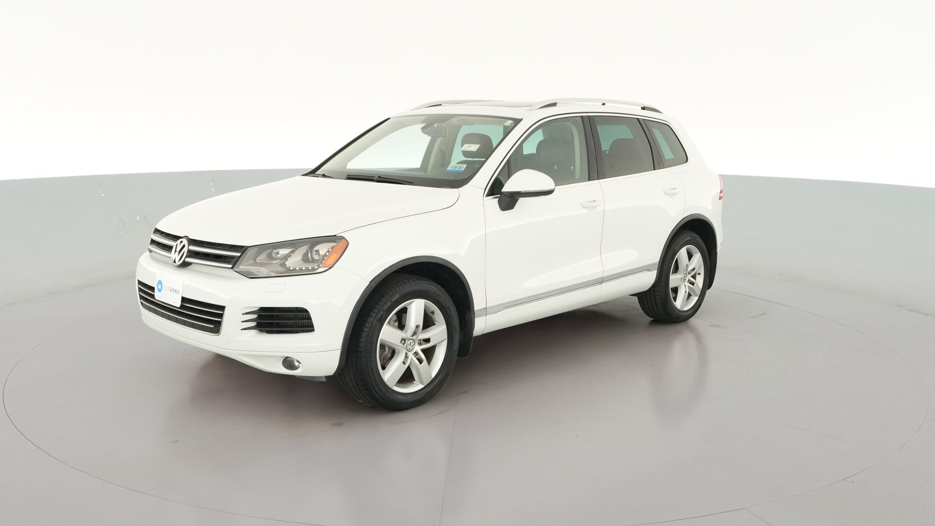 2012 Volkswagen Touareg vehicle photo
