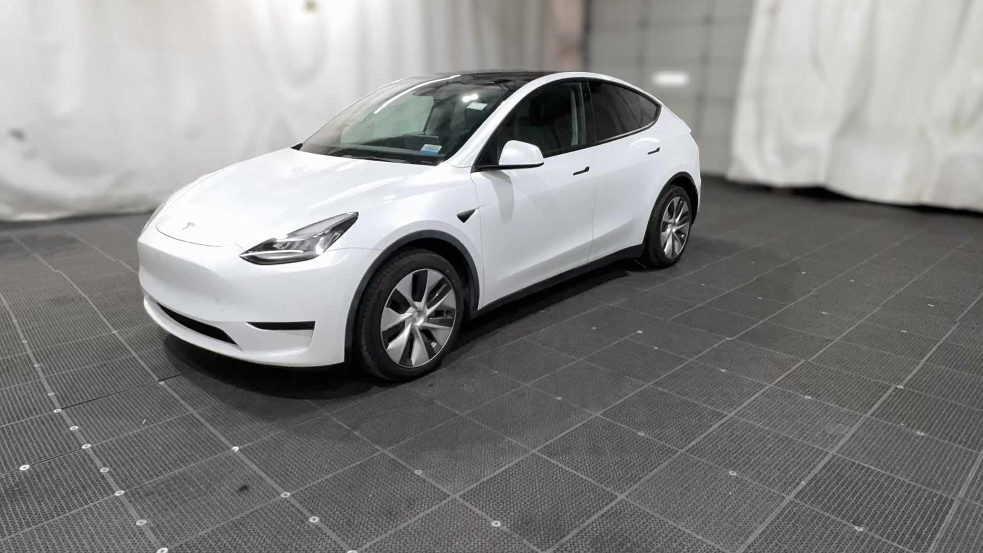 2021 Tesla Model Y vehicle photo
