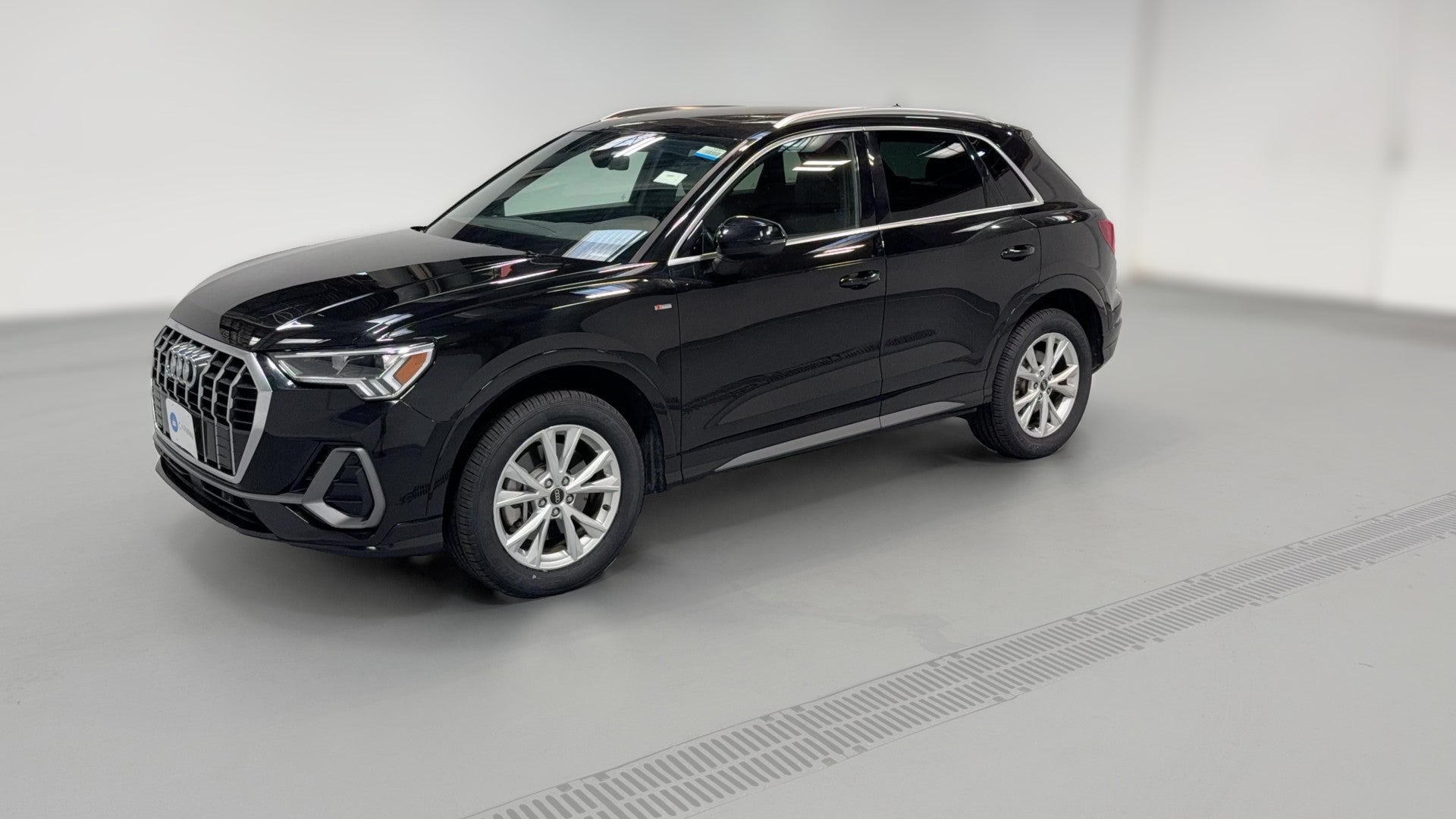 2025 Audi Q3 vehicle photo