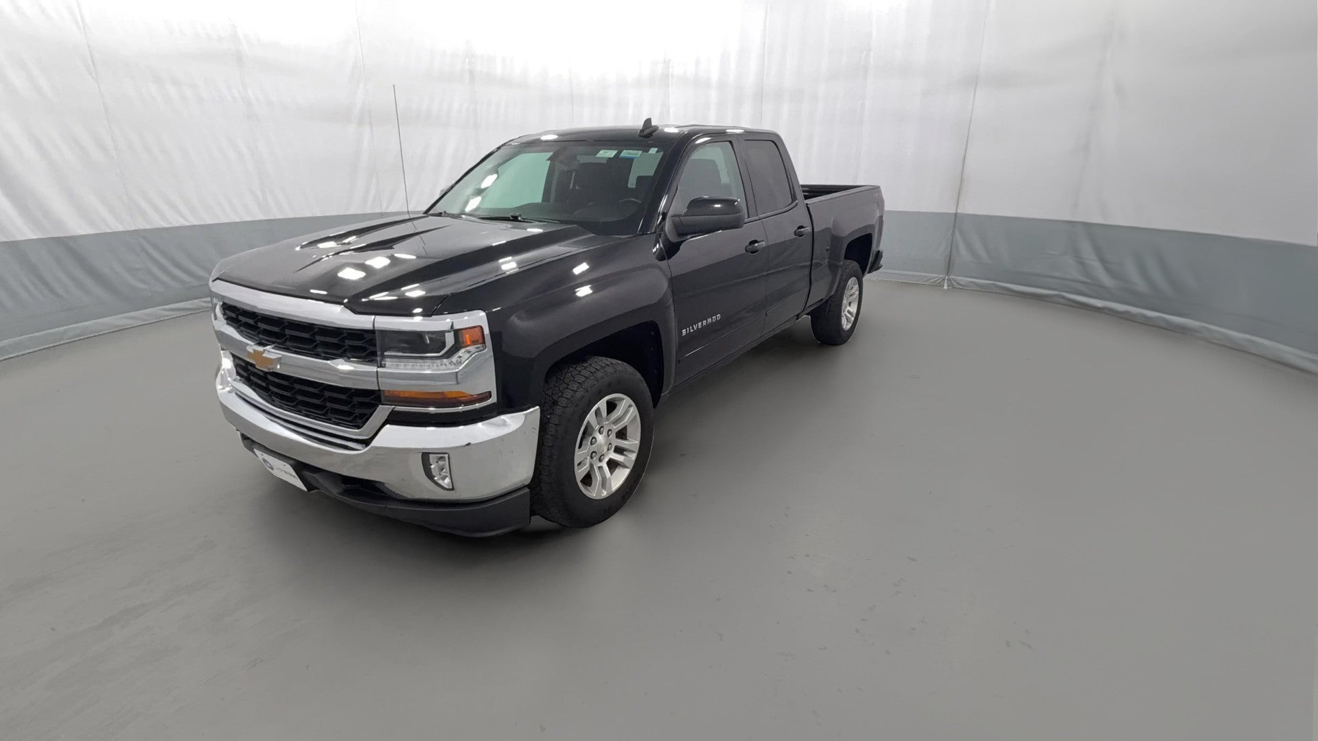 2019 Chevrolet Silverado 1500 LD Double Cab vehicle photo