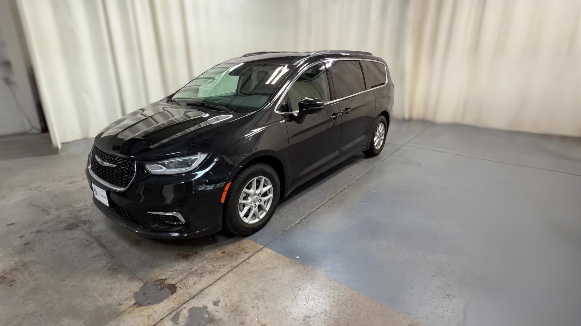 2022 Chrysler Pacifica vehicle photo
