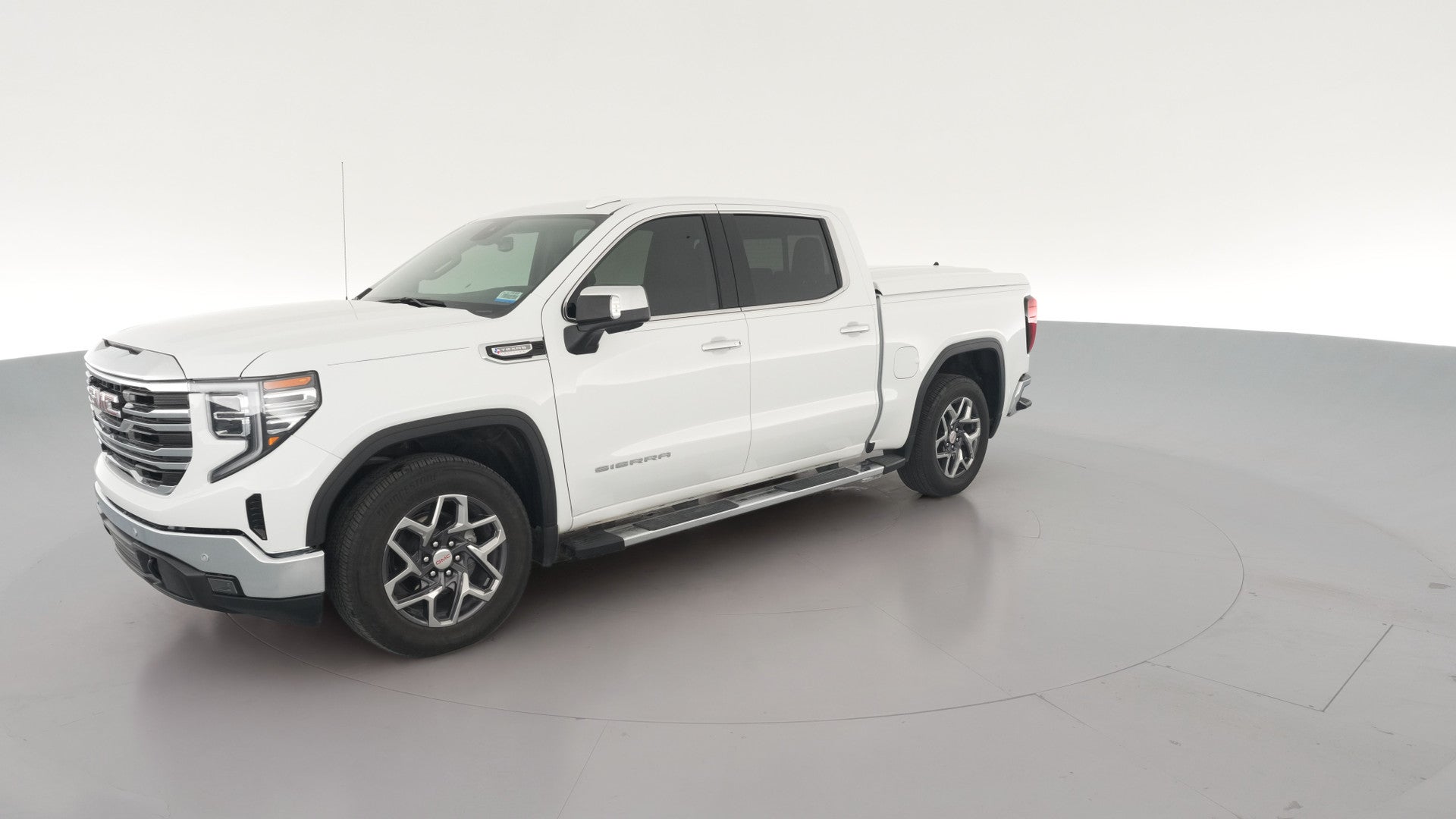 2024 GMC Sierra 1500 Crew Cab vehicle photo