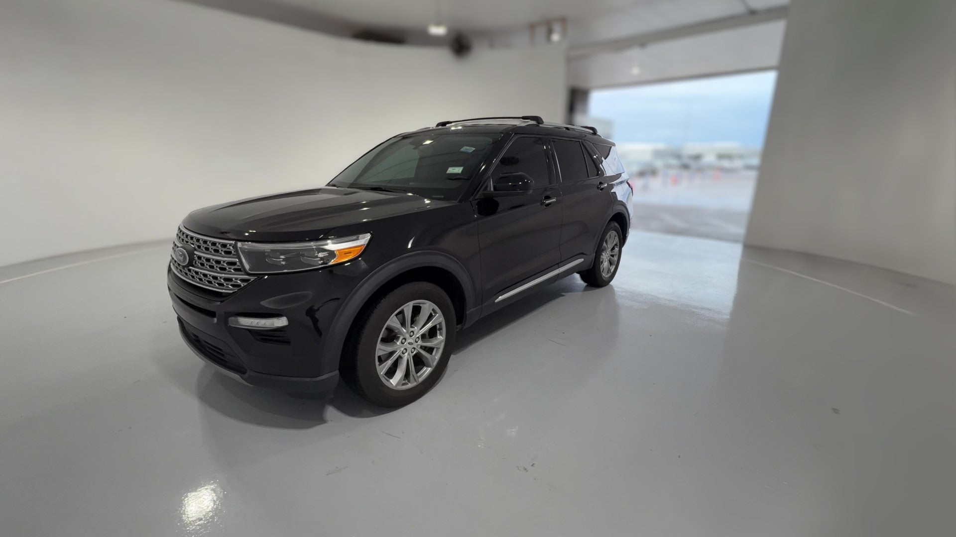 2022 Ford Explorer vehicle photo