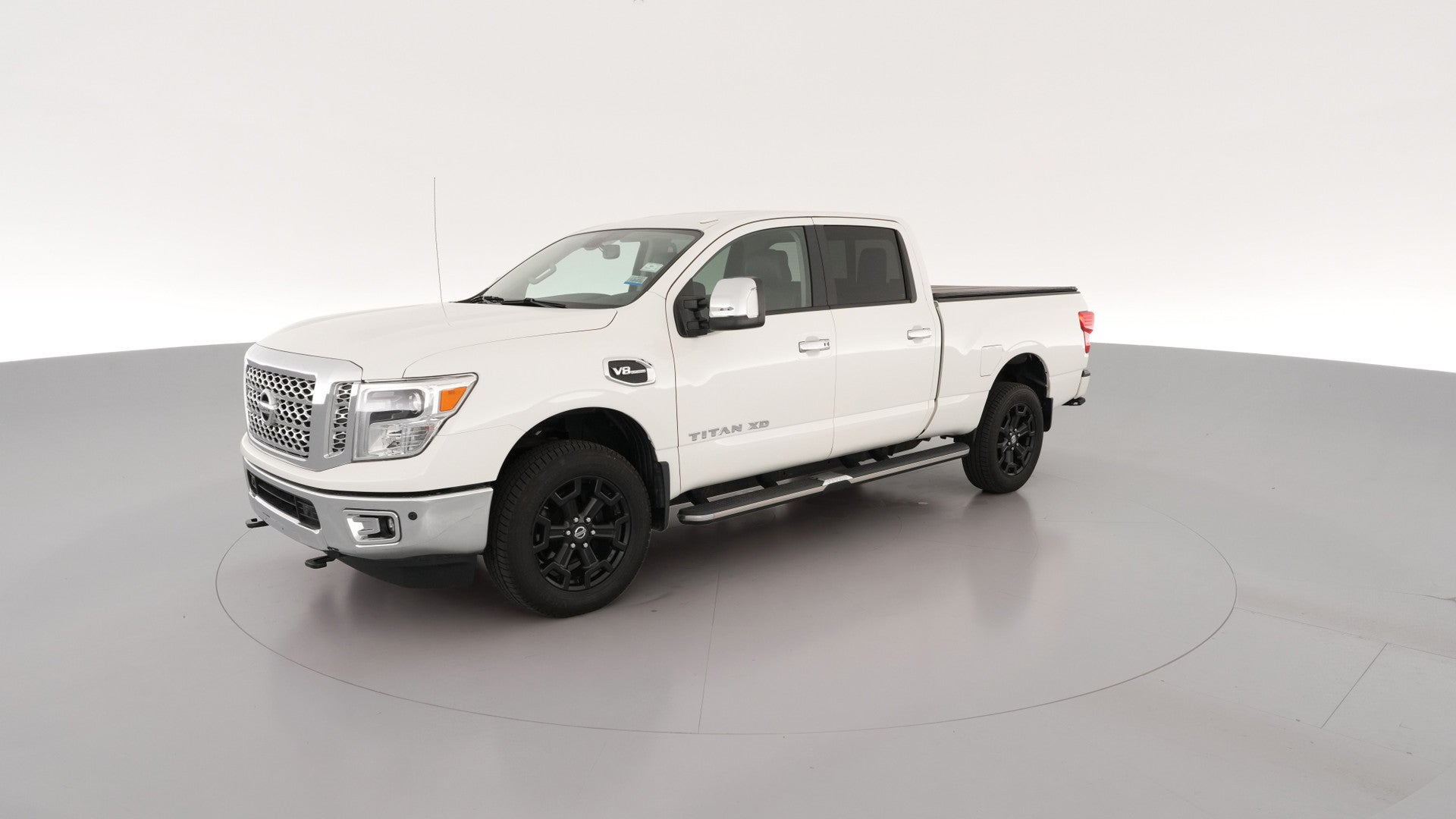 2019 Nissan TITAN XD Crew Cab vehicle photo