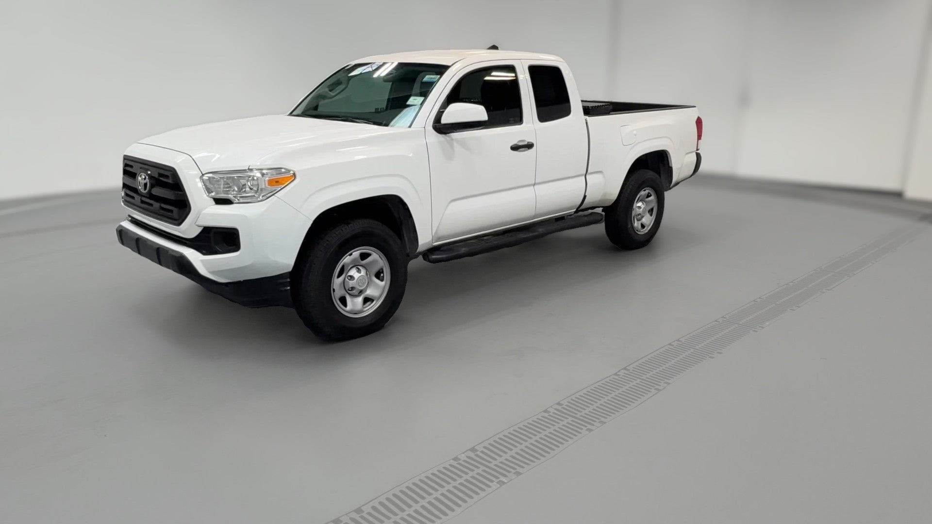 2017 Toyota Tacoma Access Cab vehicle photo