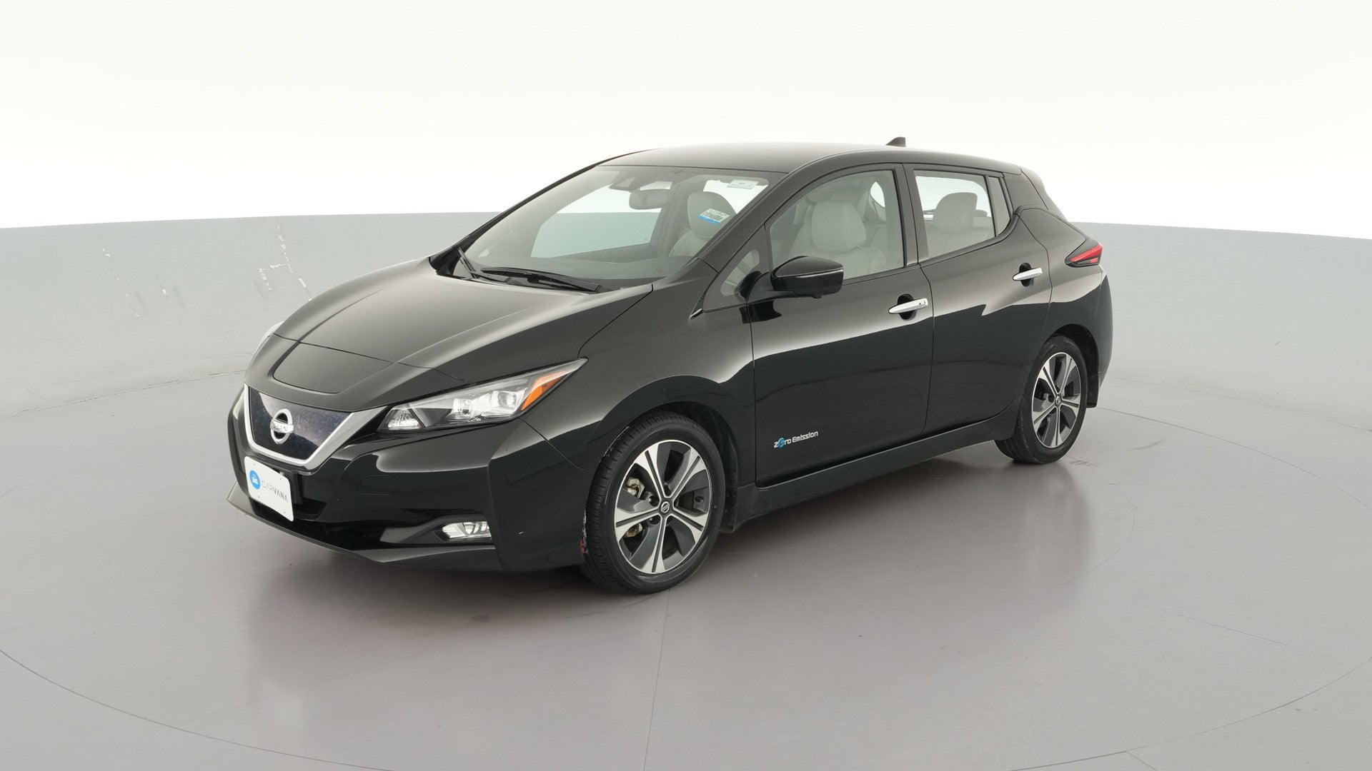 2018 Nissan LEAF vehicle photo