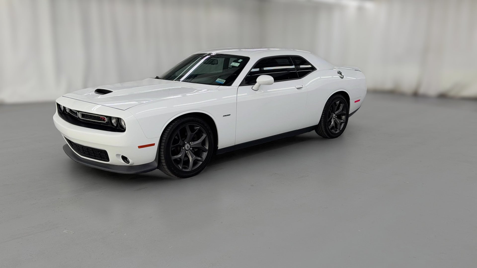 2019 Dodge Challenger vehicle photo