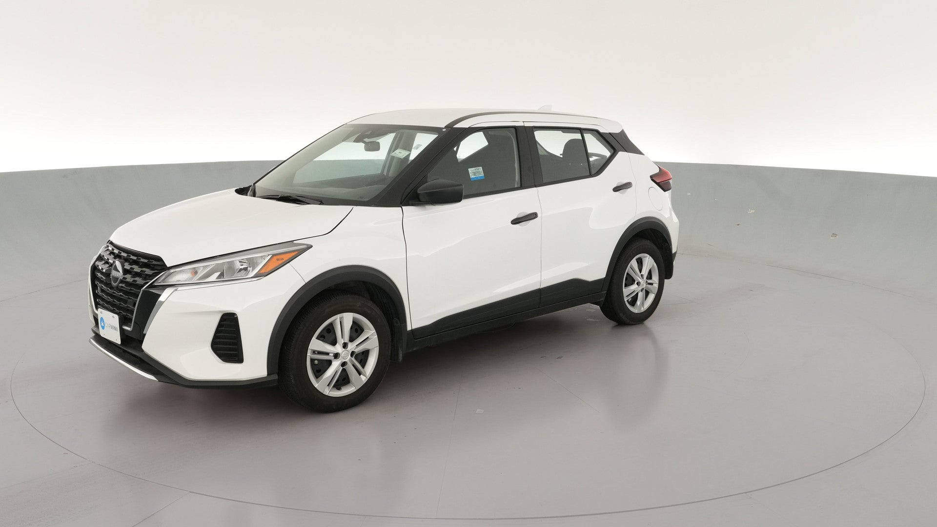 2025 Nissan Kicks Play vehicle photo
