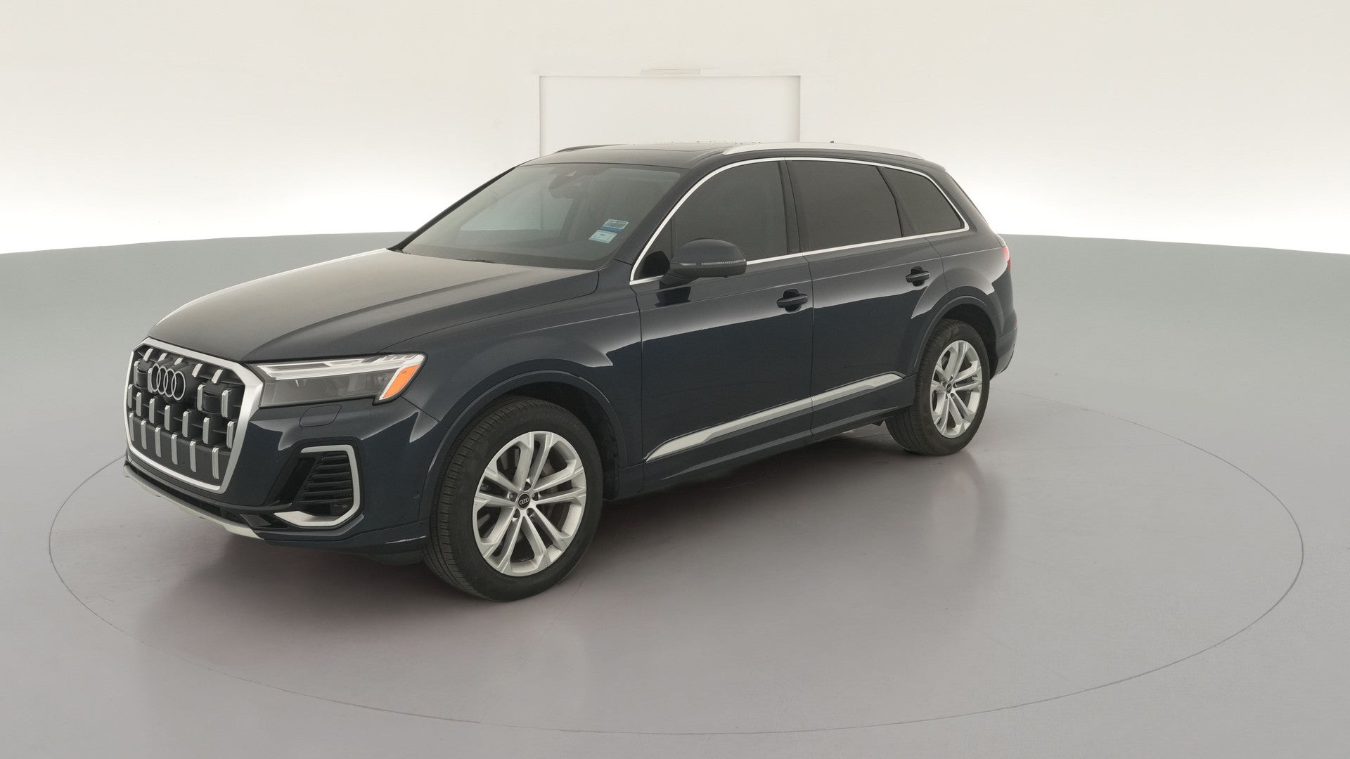2026 Audi Q7 vehicle photo