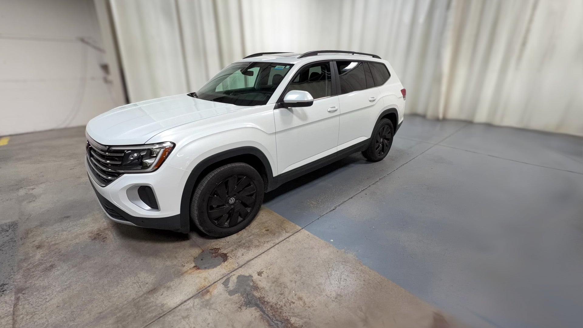 2026 Volkswagen Atlas vehicle photo