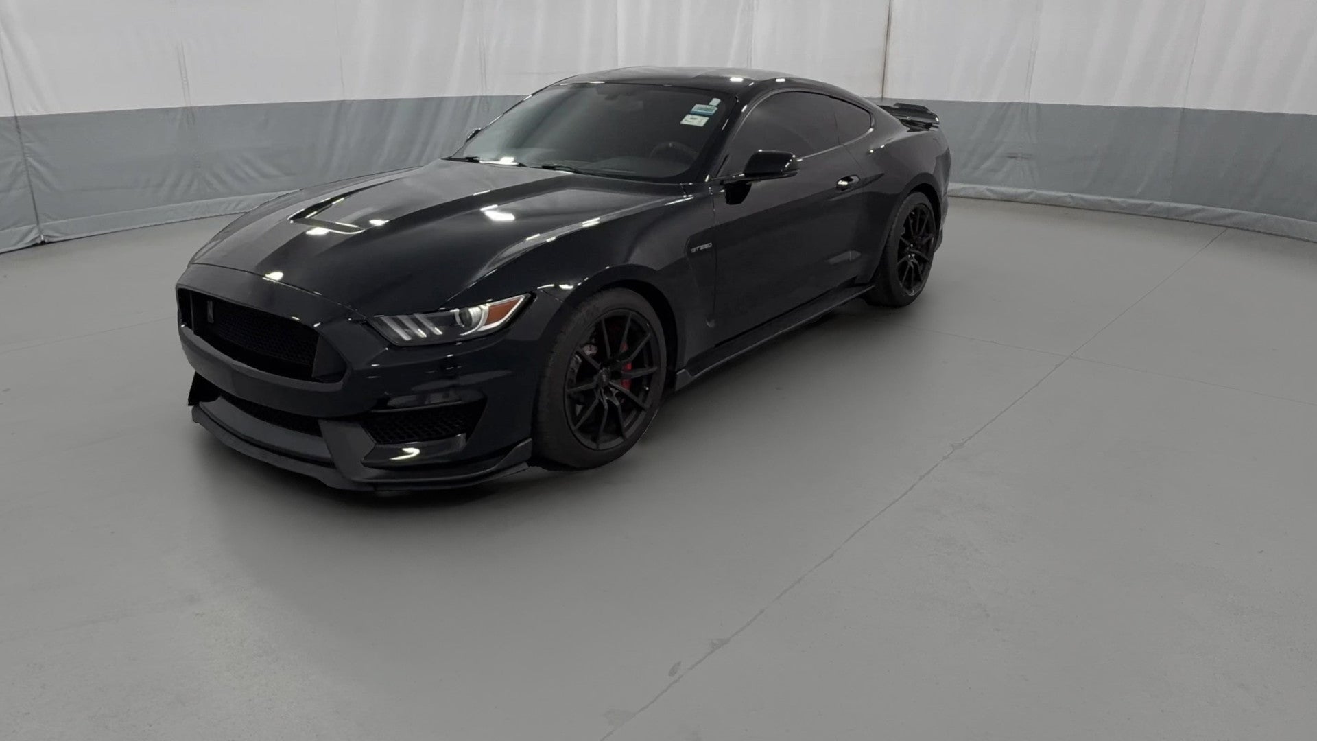 2017 Ford Mustang vehicle photo