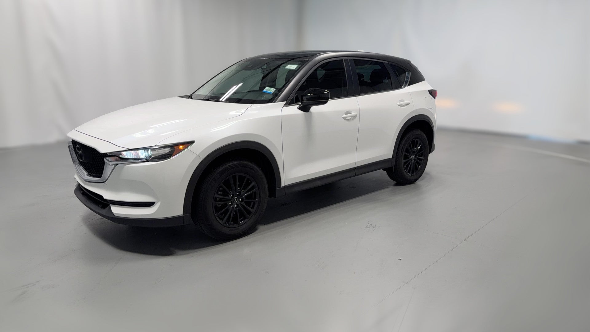 2017 MAZDA CX-5 vehicle photo
