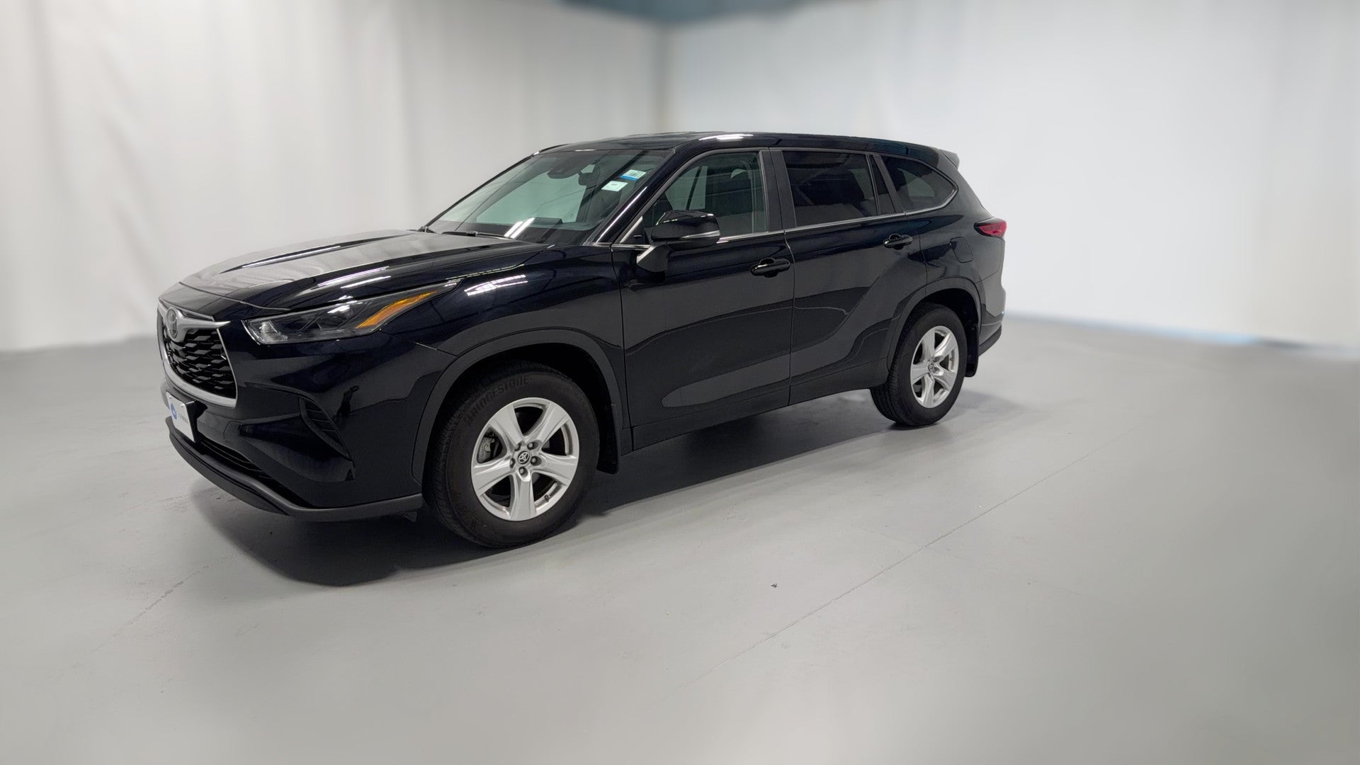2023 Toyota Highlander vehicle photo