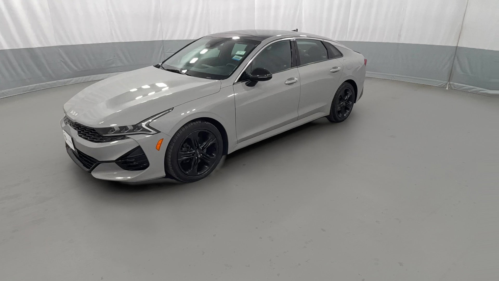 2022 Kia K5 vehicle photo