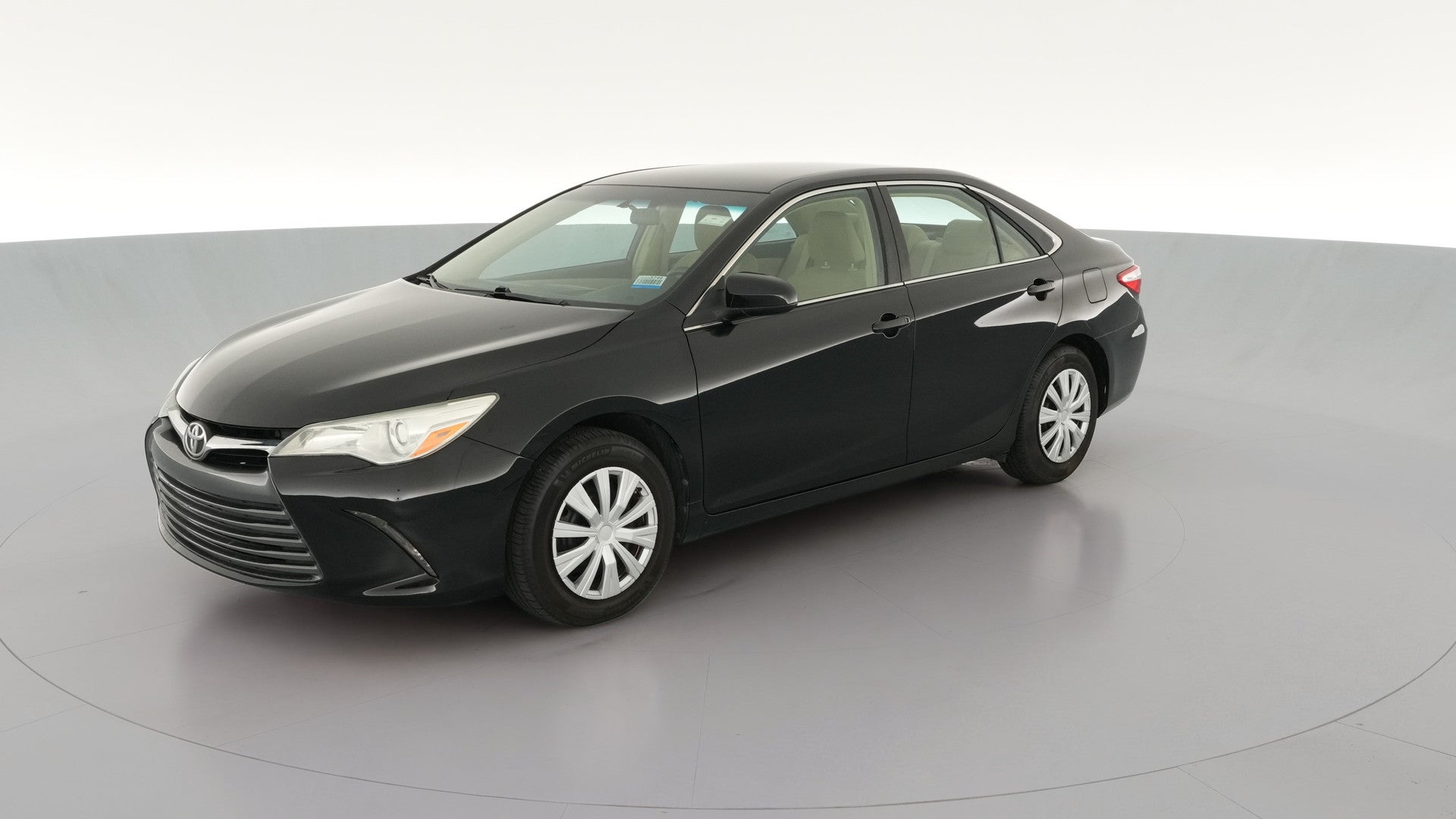 2015 Toyota Camry vehicle photo
