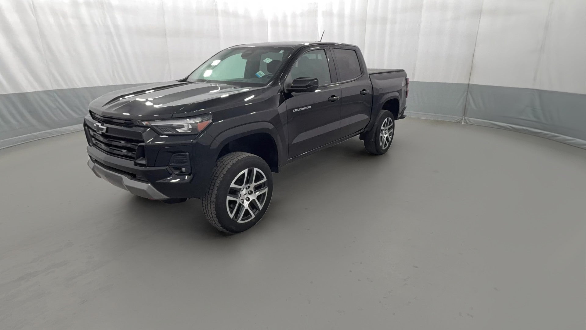 2023 Chevrolet Colorado Crew Cab vehicle photo