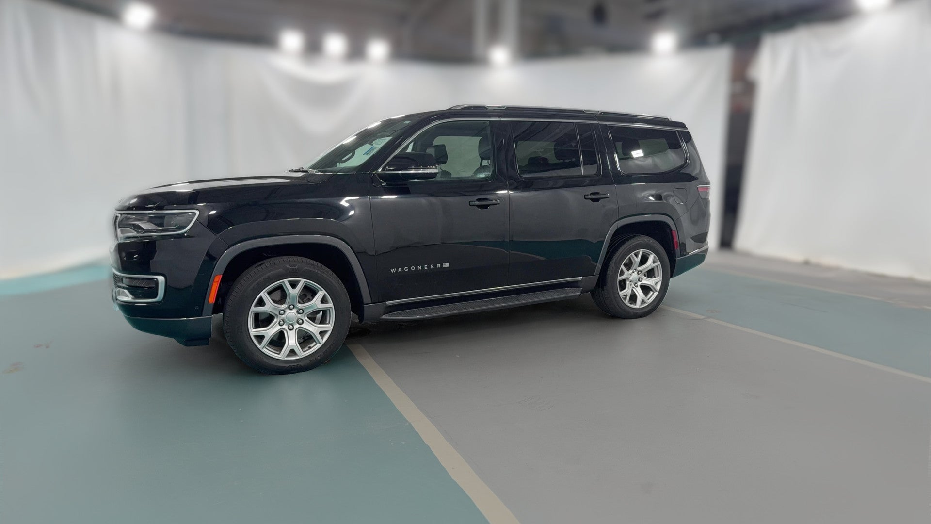 2022 Jeep Wagoneer vehicle photo
