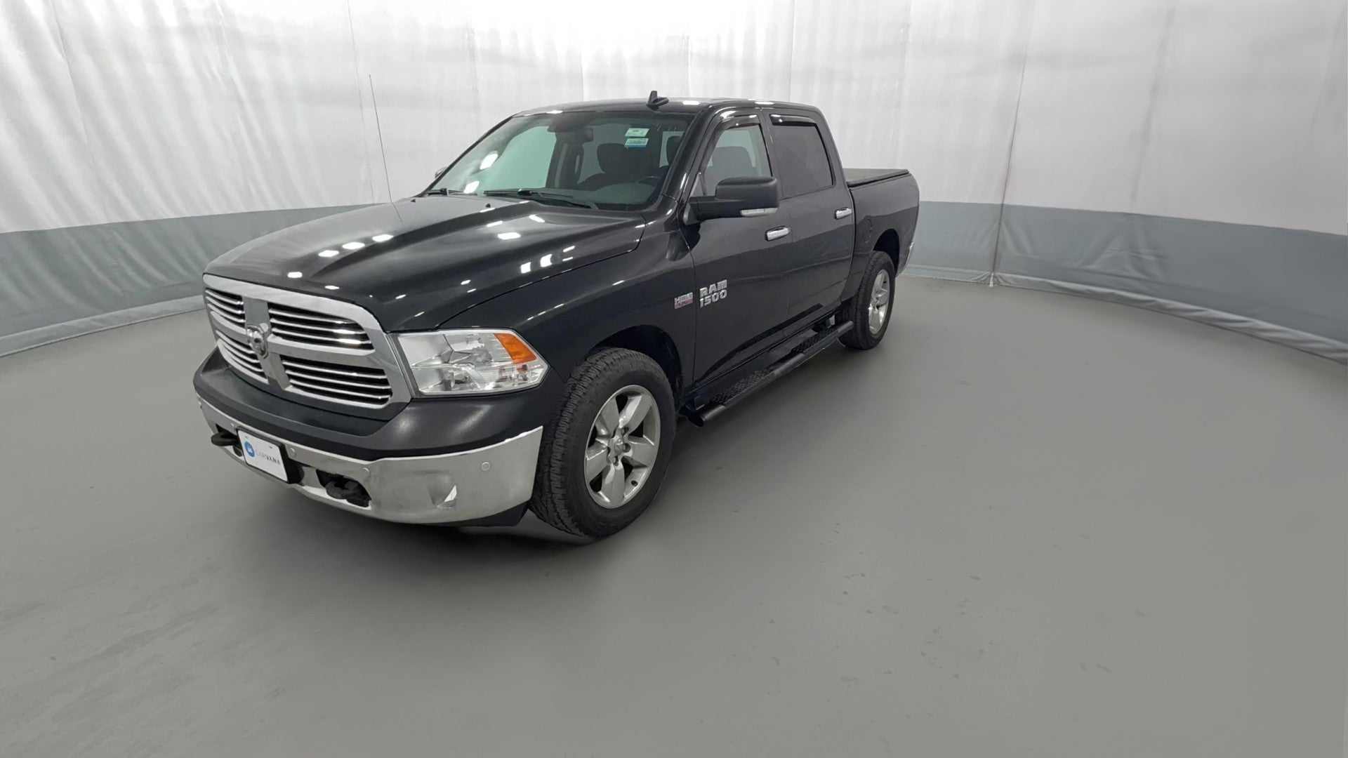 2018 Ram 1500 Crew Cab vehicle photo