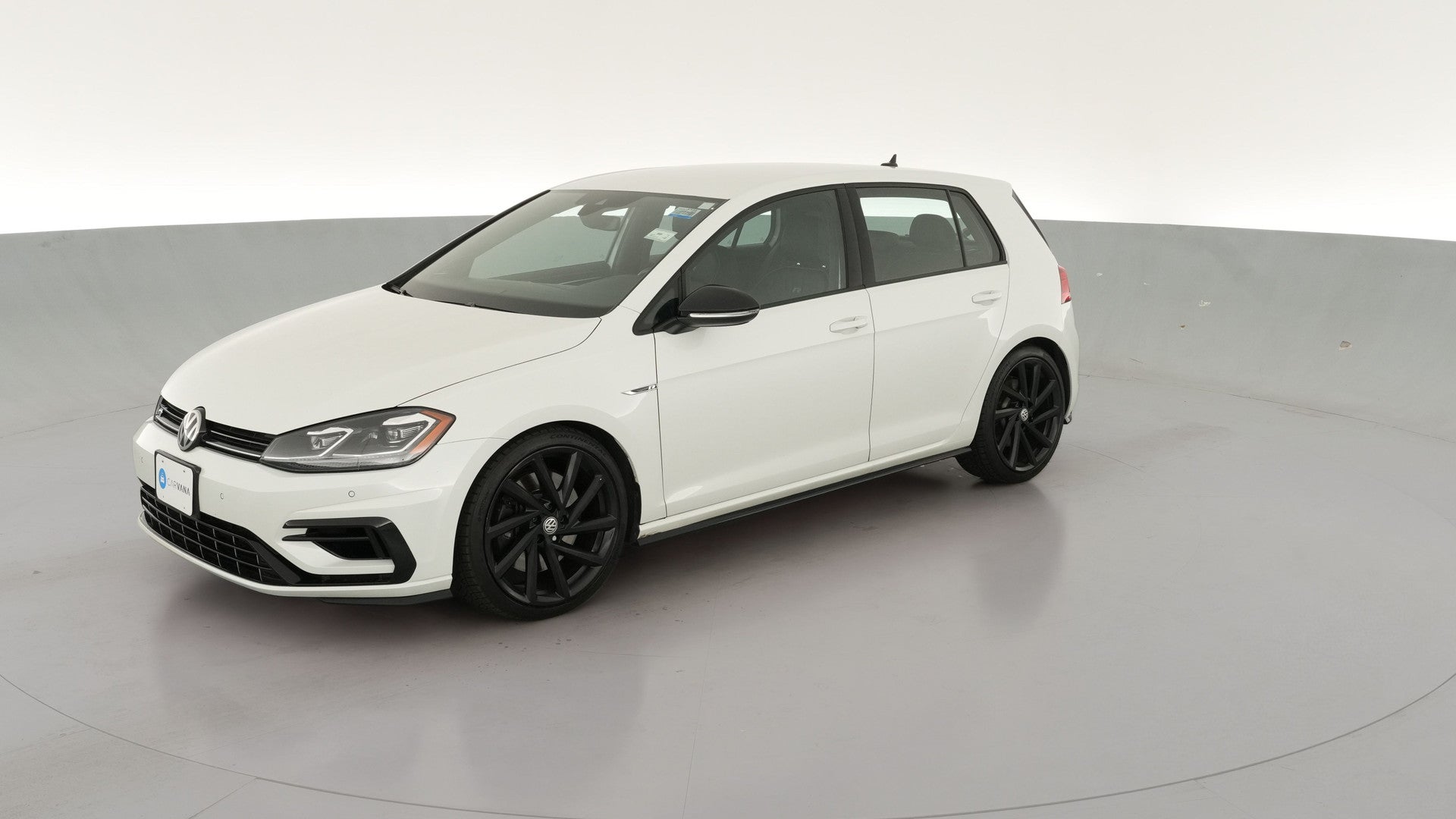 2018 Volkswagen Golf R vehicle photo